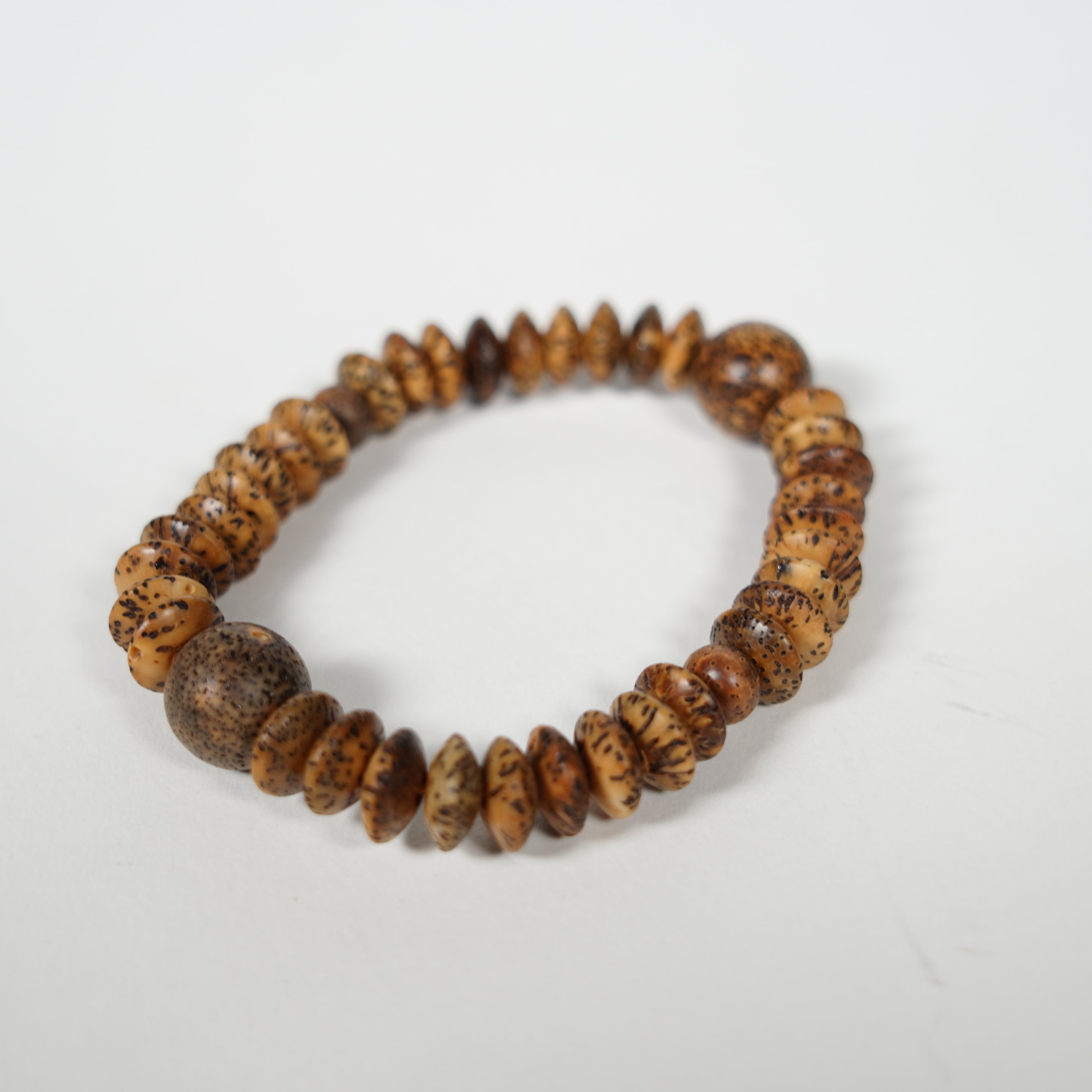 Bracciale nenju / nero / 36 perle