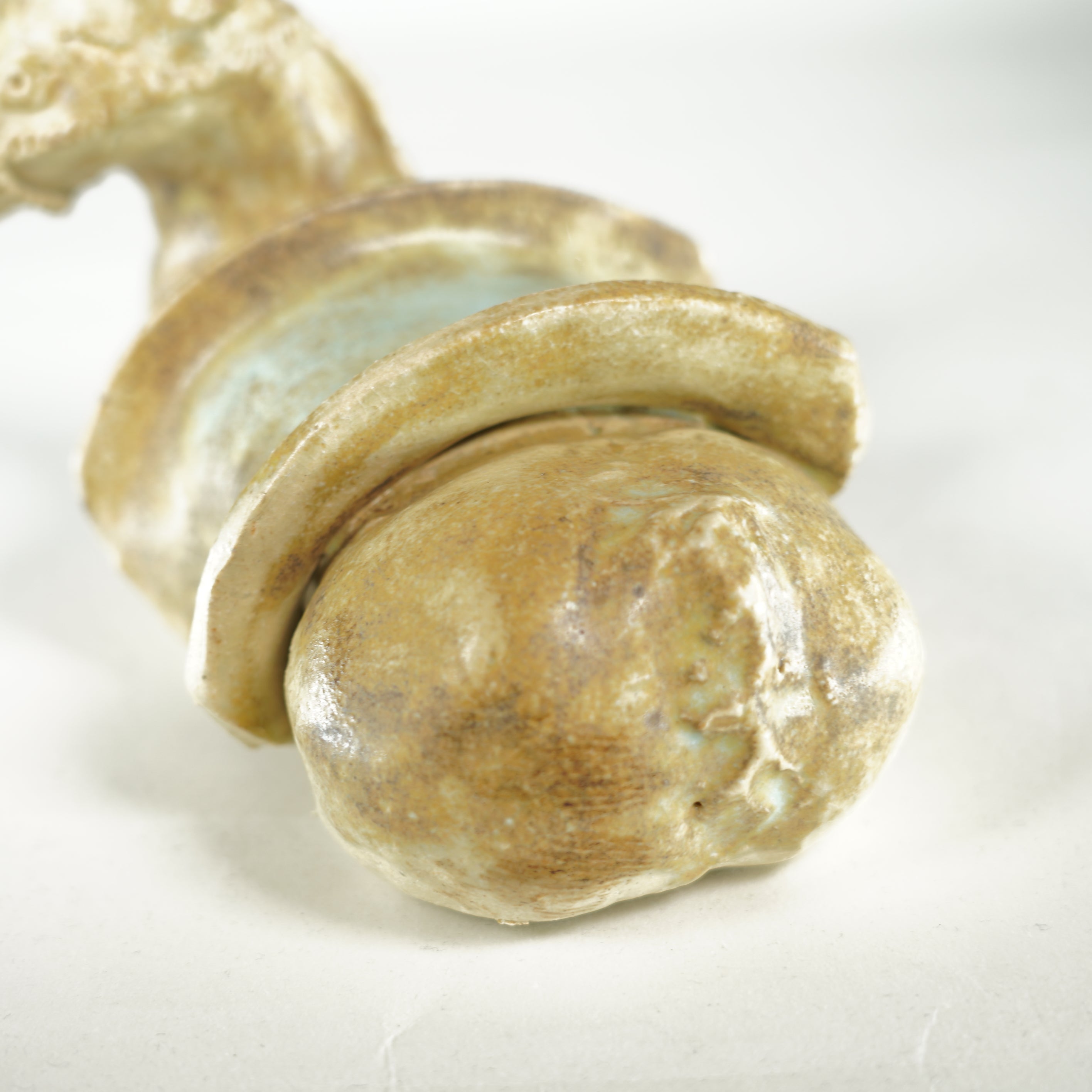 Figurina di cavallo in ceramica 1