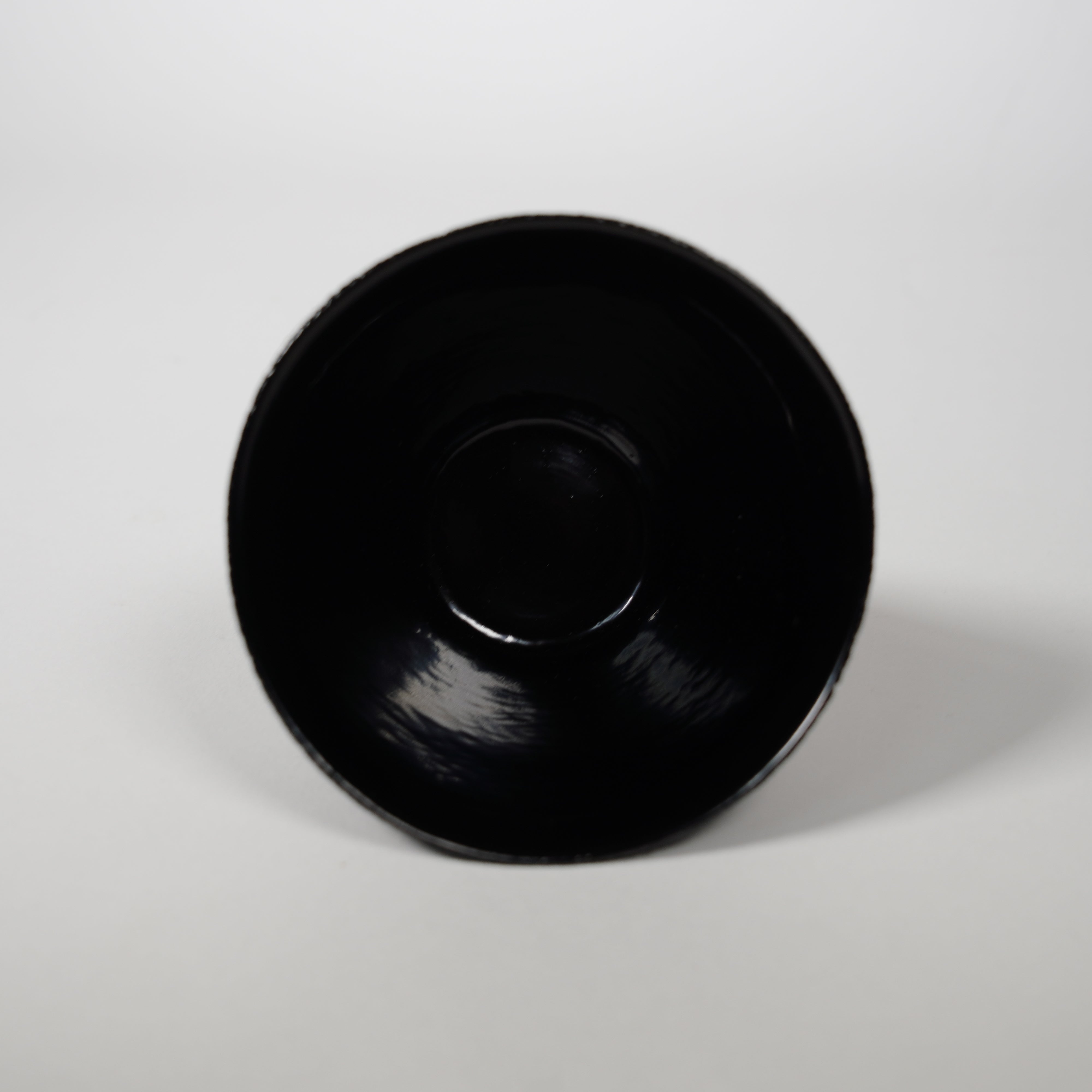 Tasse en papier laqué / noir / petit