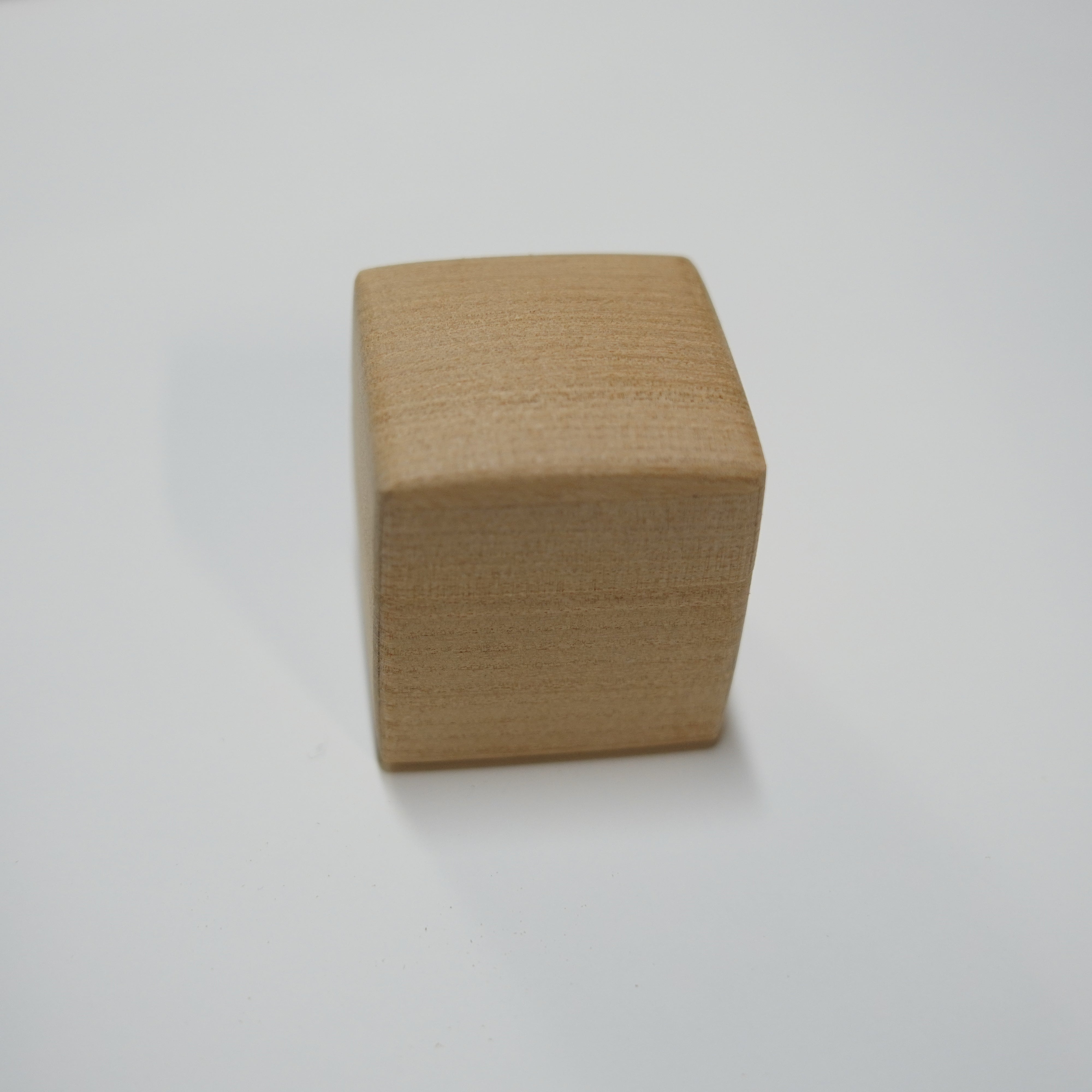 Joya de madera de Paulownia