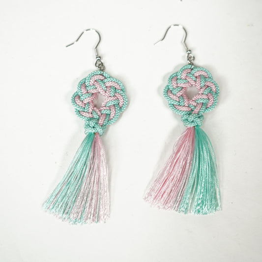 Aioi nudos oradas perforadas / rosa y azul