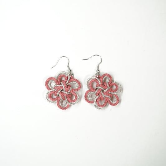 Plum Knot Pierced Earings / Pink