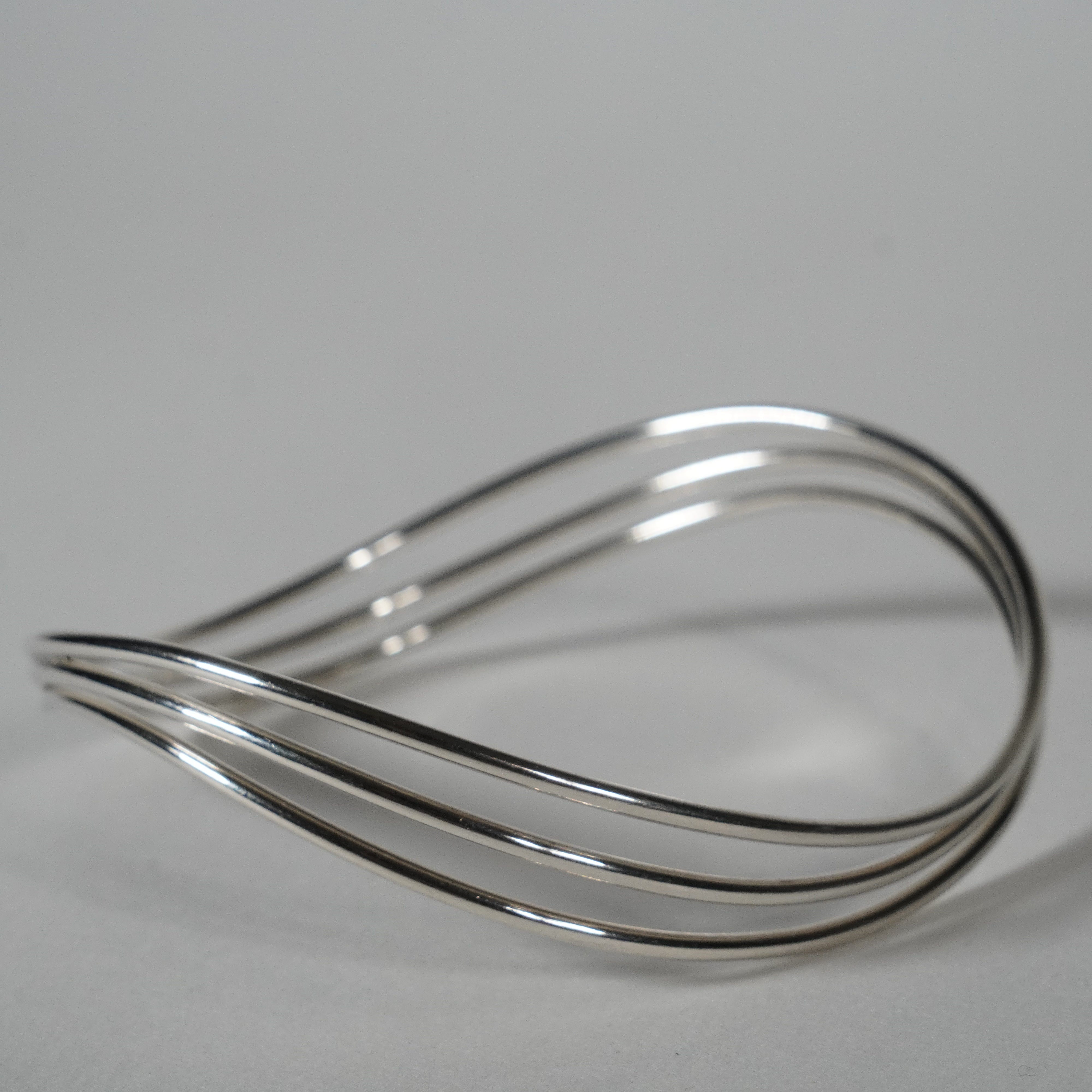 Brazalete de plata / tres ola
