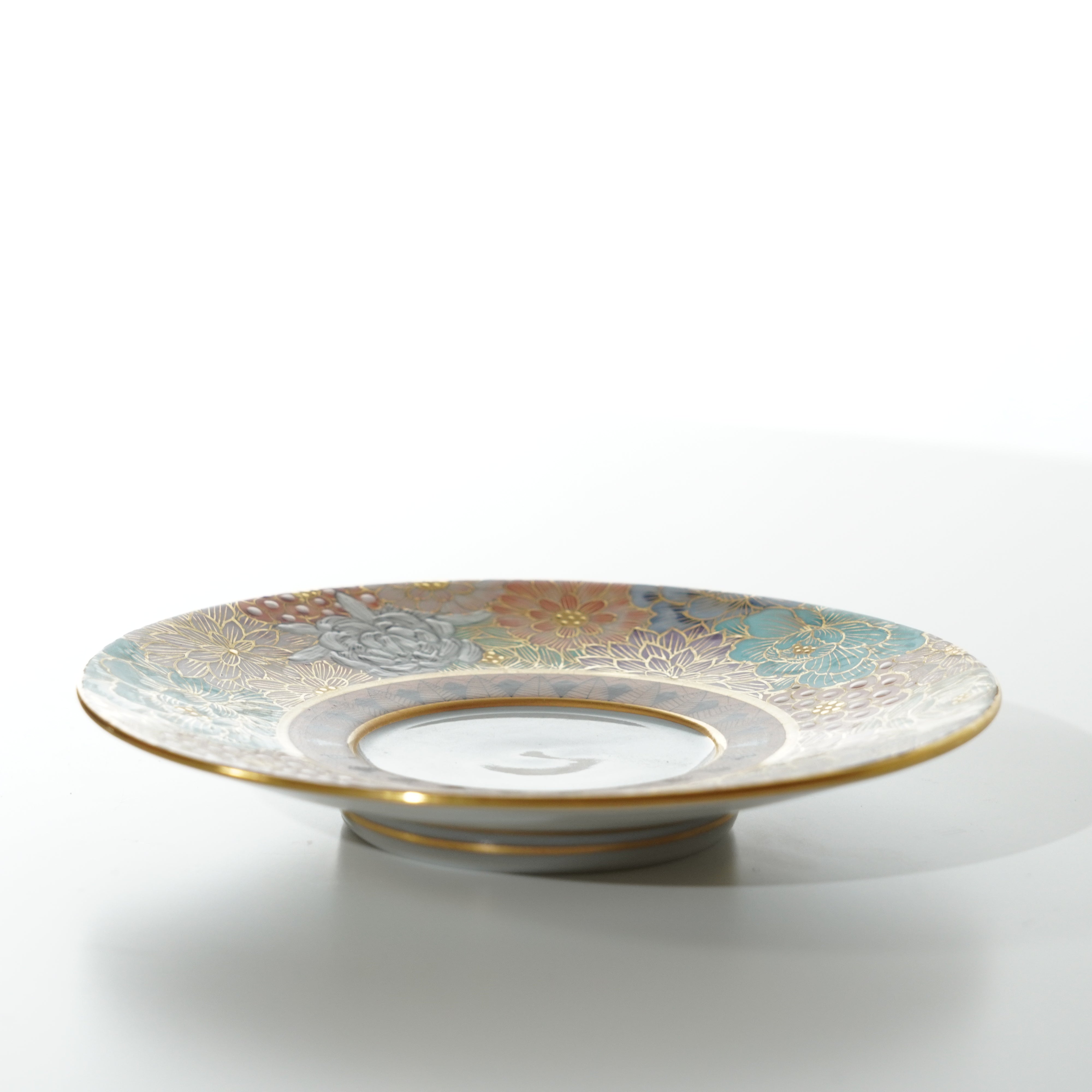 Indent Saucer / Auspicious Design