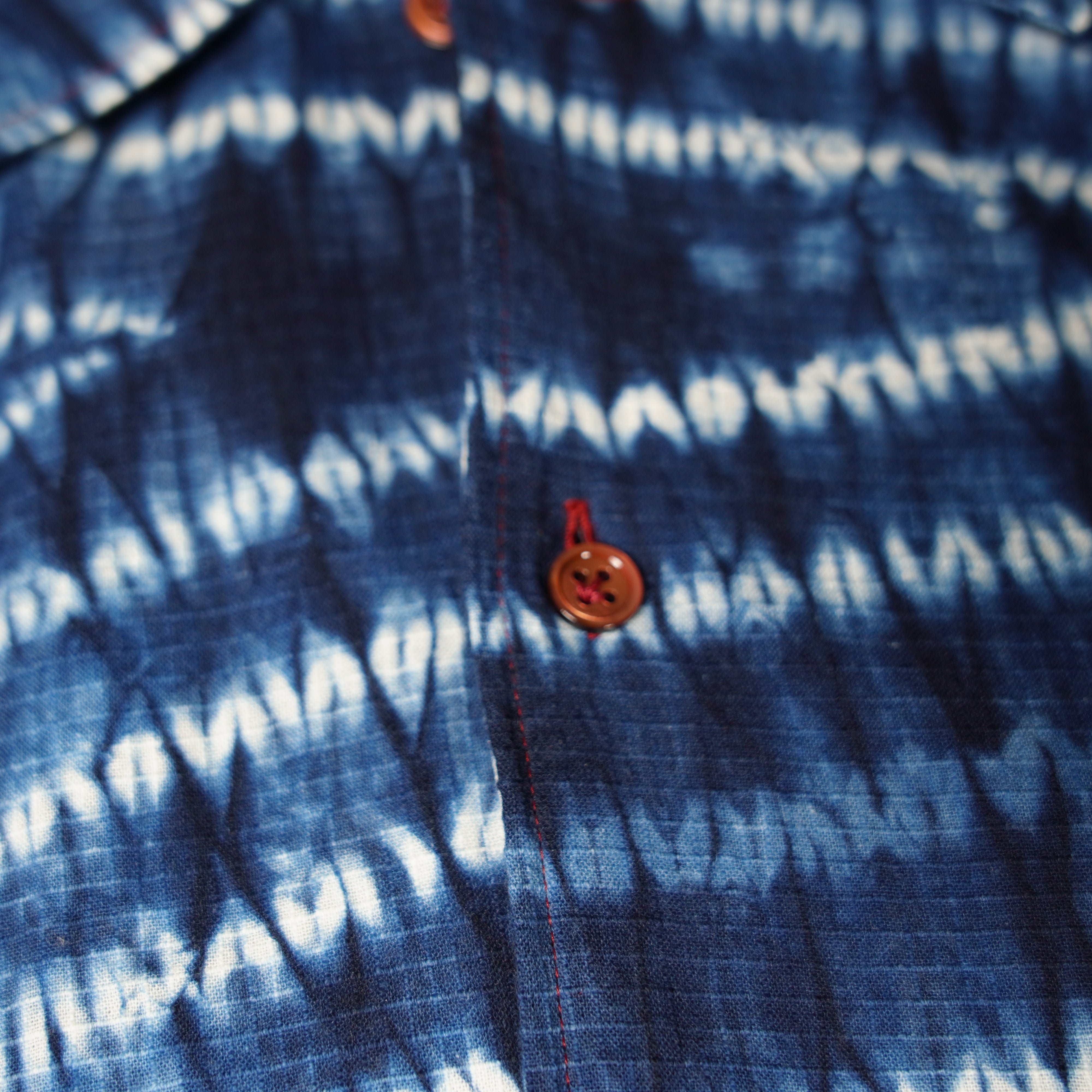 Robe teinte indigo