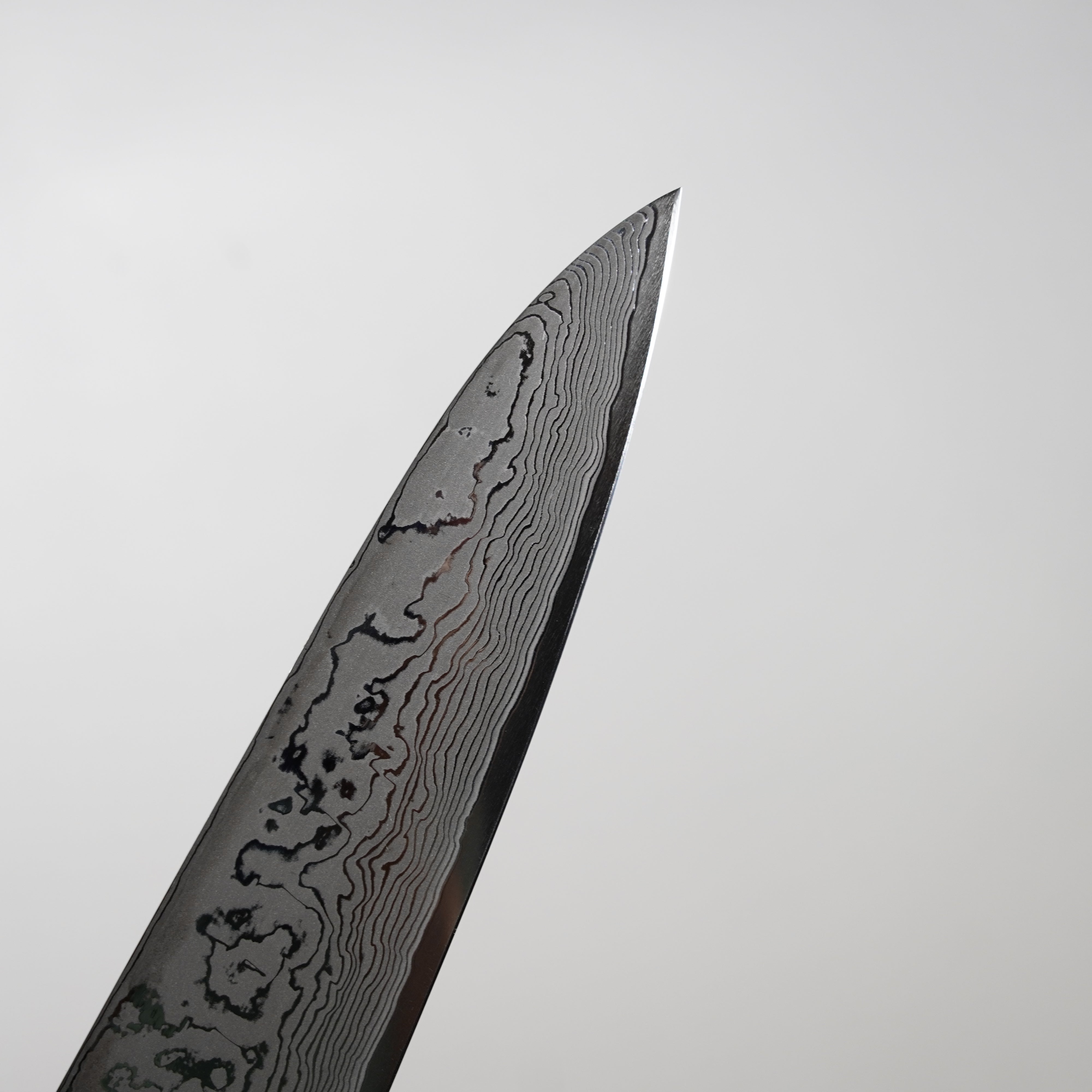Gyuto / Powdered High-Speed Steel (HSS) / Damascus / 210mm