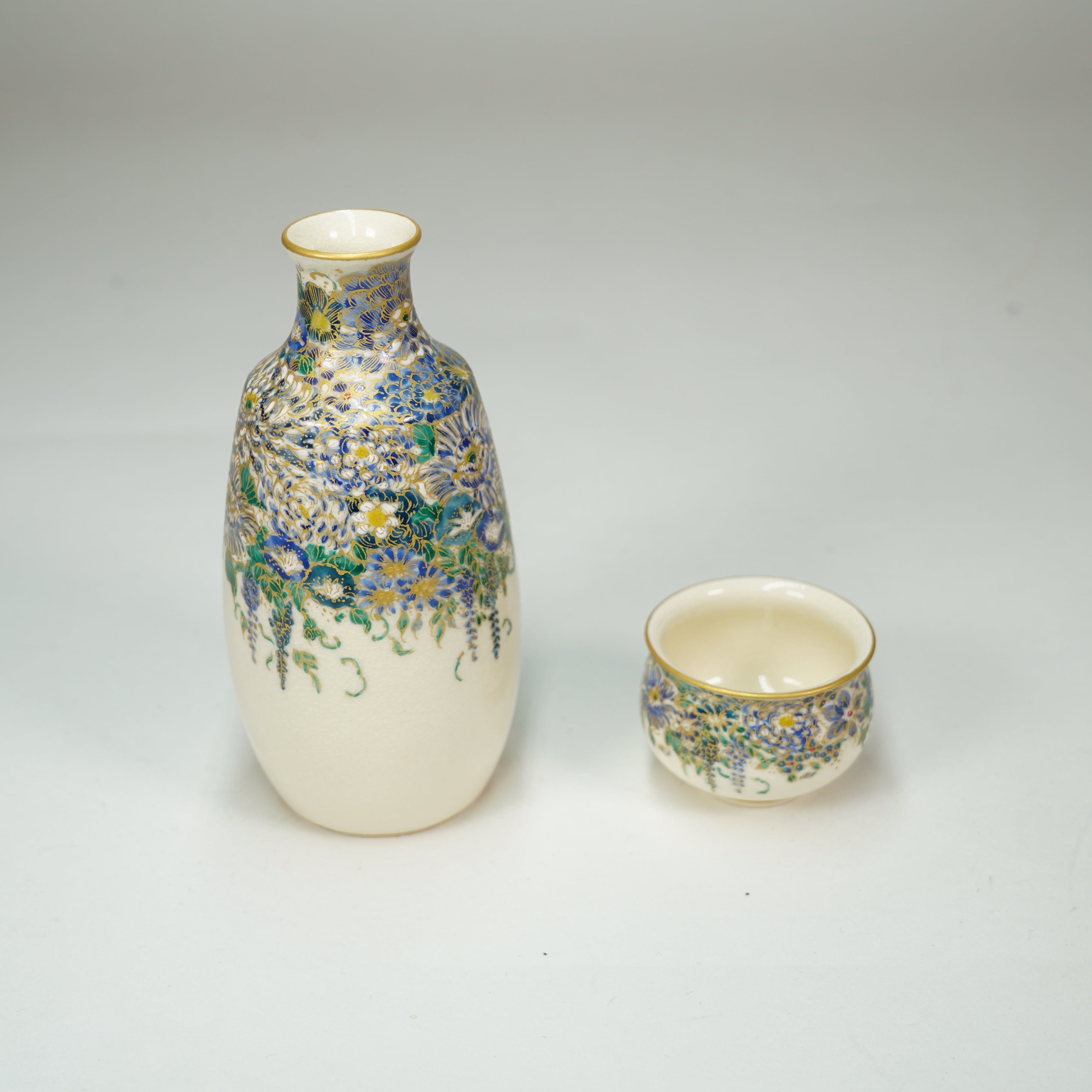 Ensemble de saké / wisteria