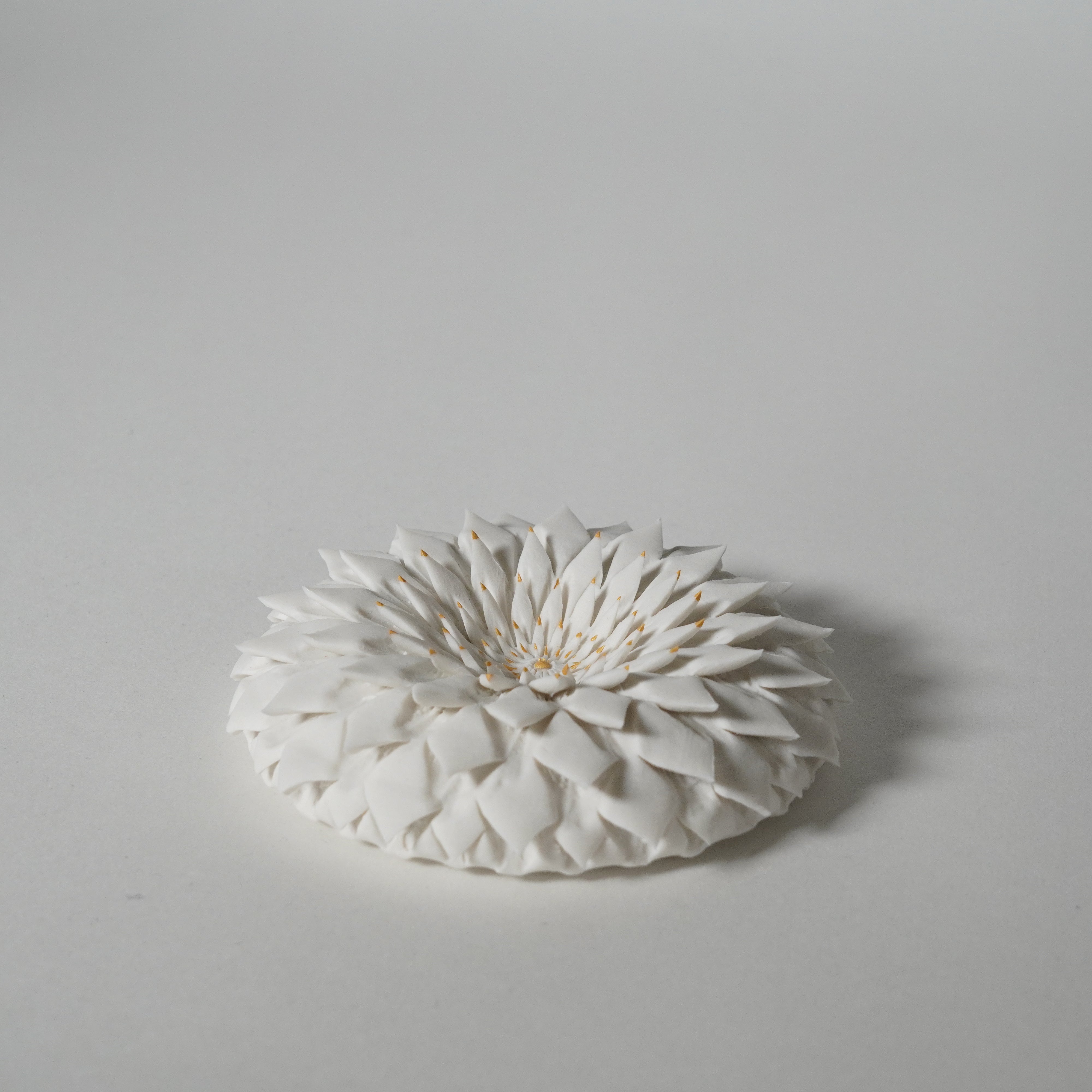 Paperweight / Kousungama / Chrysanthemum