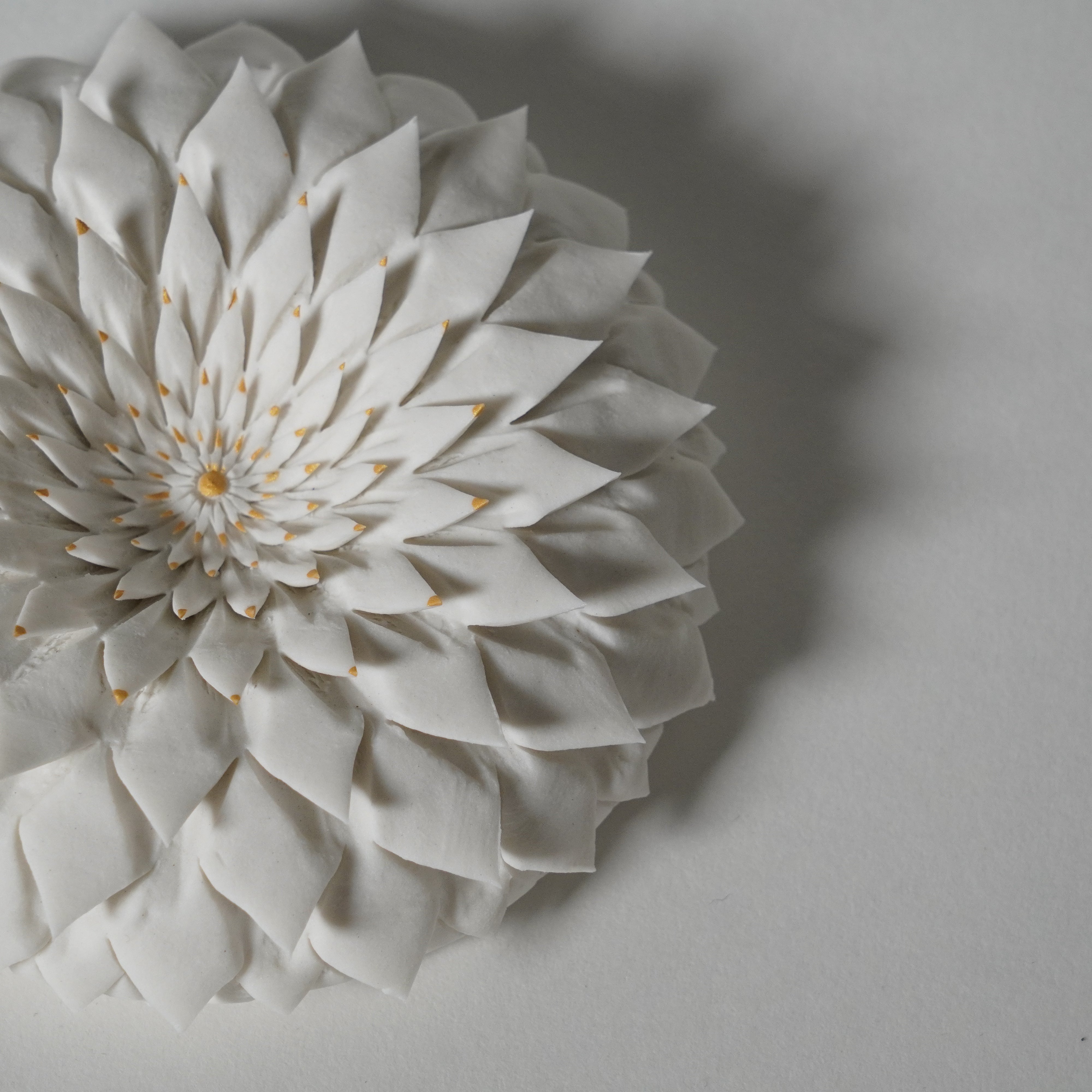 Paperweight / Kousungama / Chrysanthemum