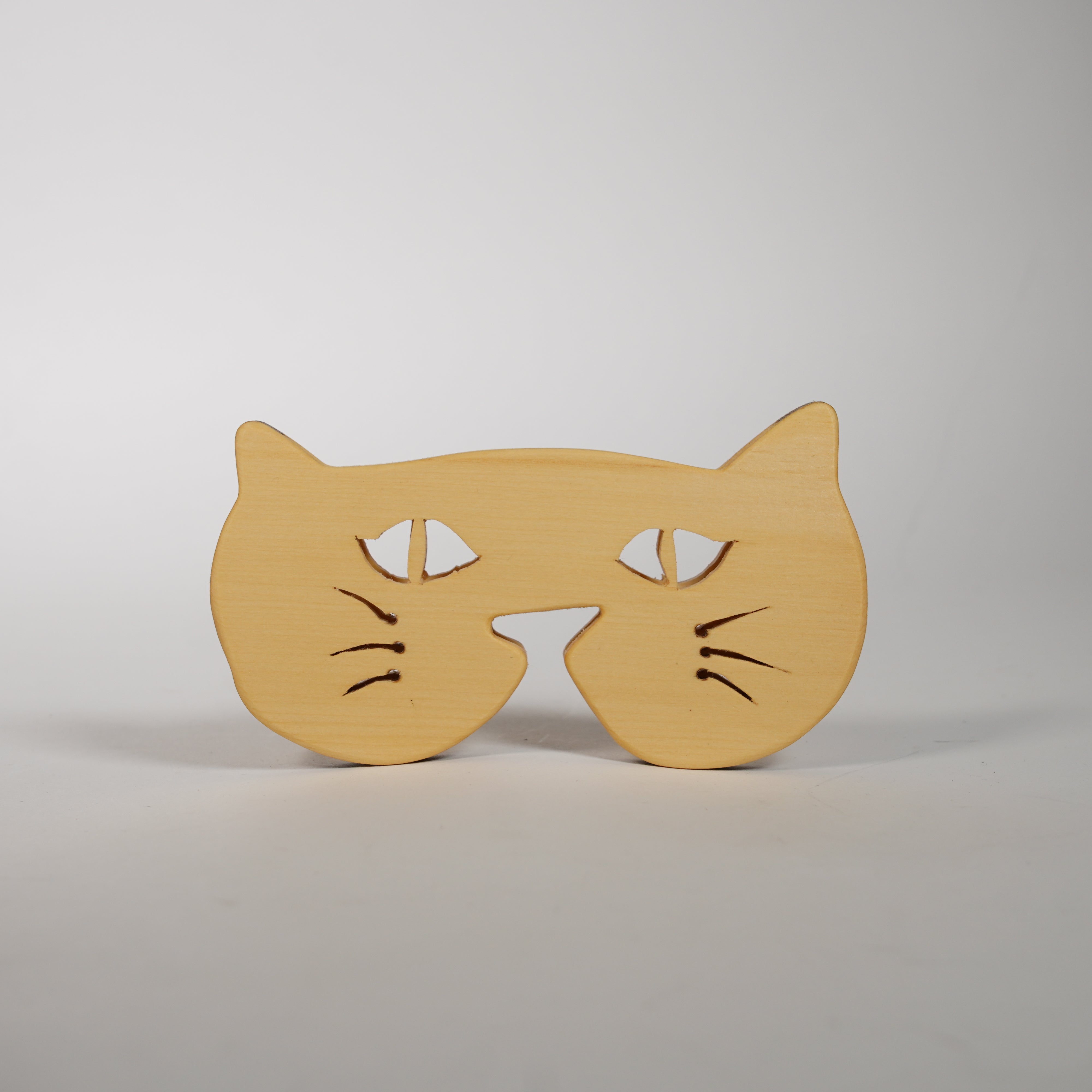 Caso con carta a forma di gatto / 2