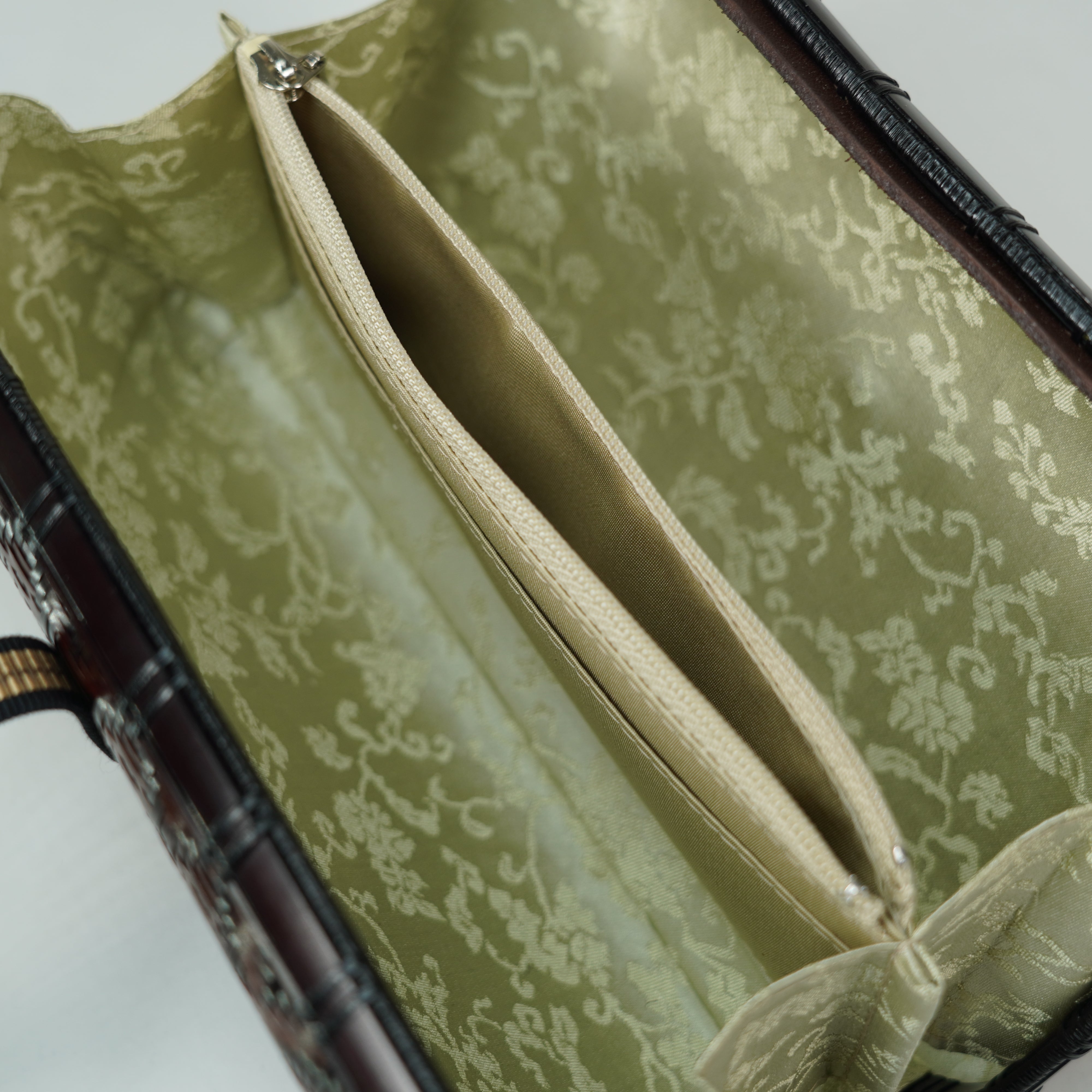 Bolsa de embrague de bambú