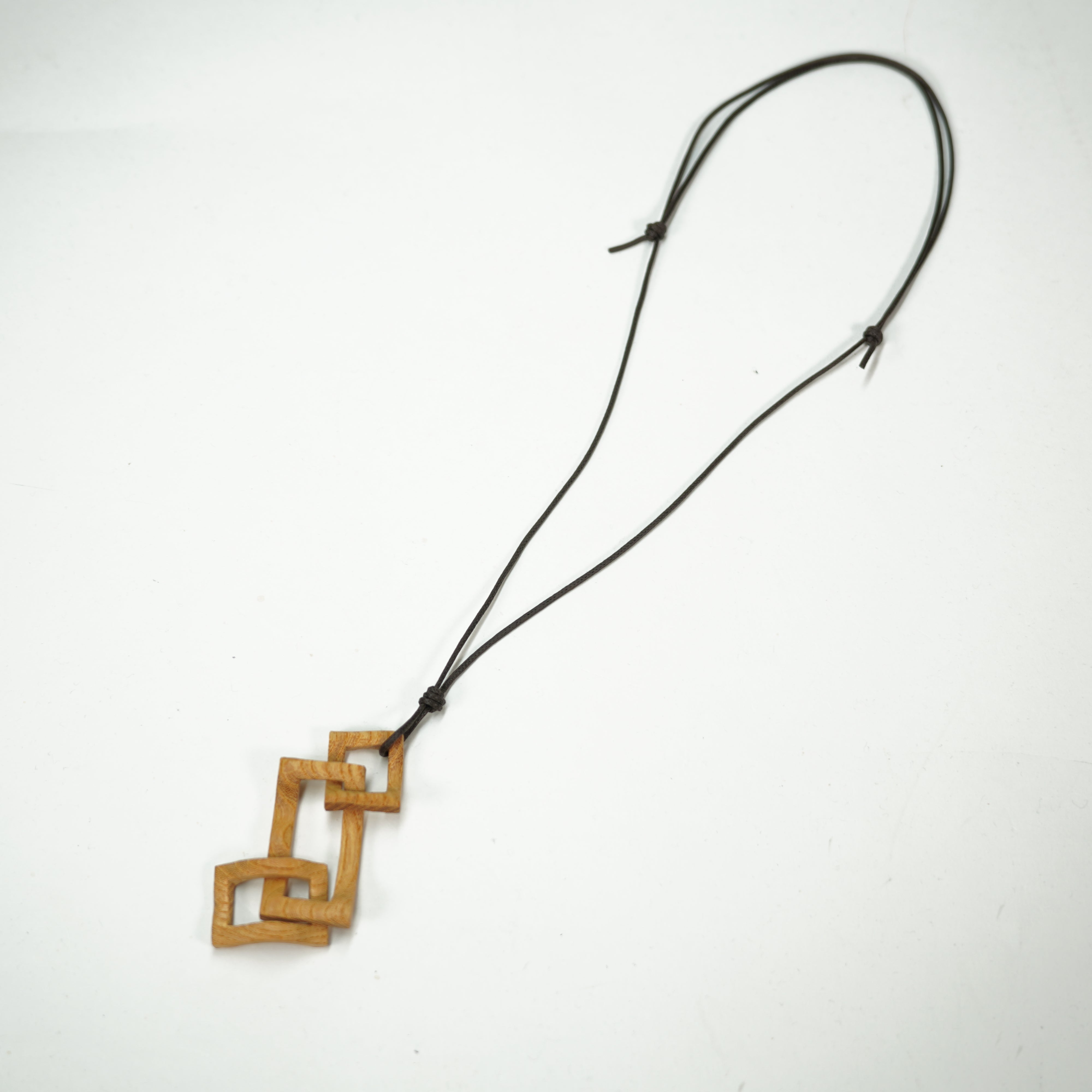 Necklace / Triple Link / Rectangle