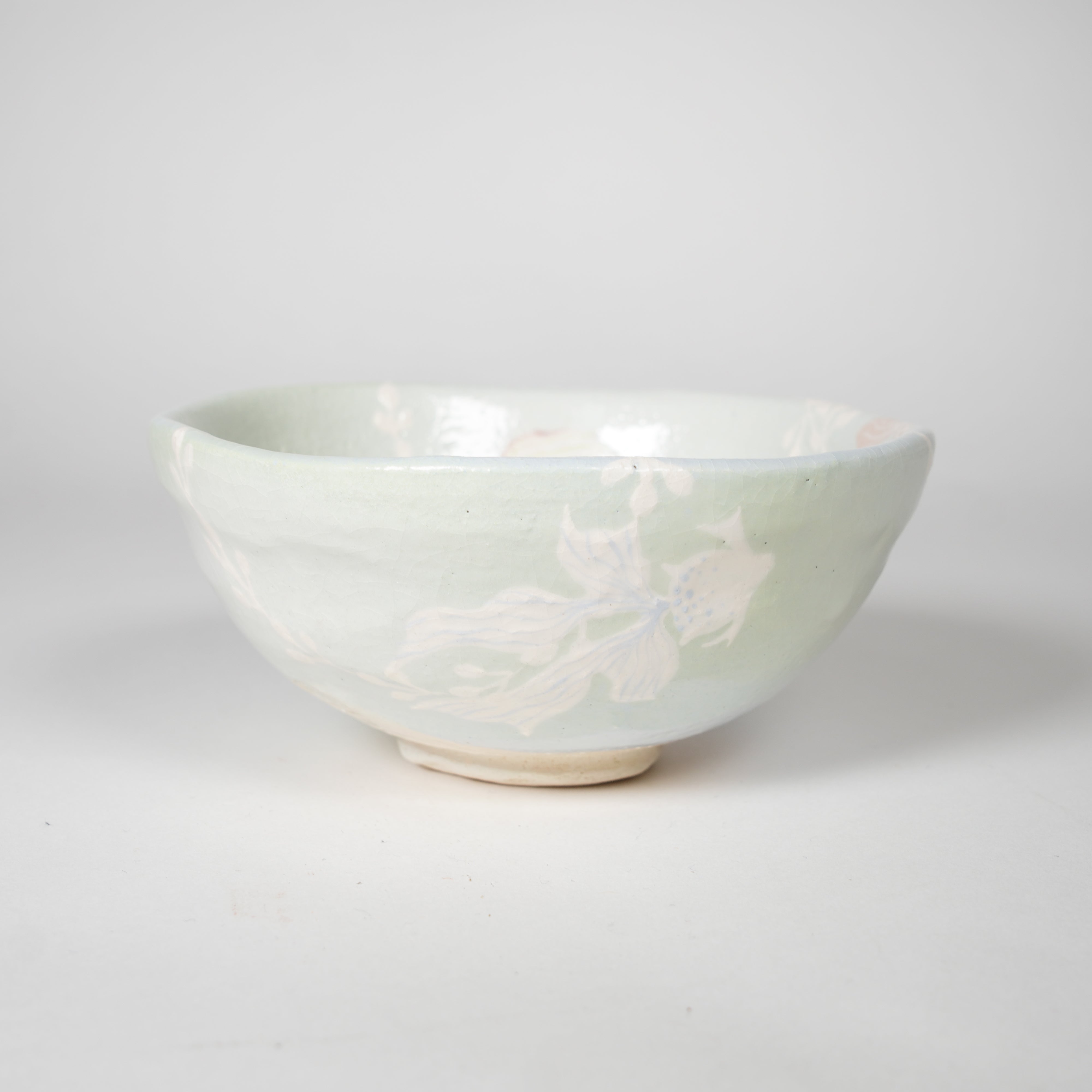Raku -Töpferwaren / flache Teeschale / Goldfisch