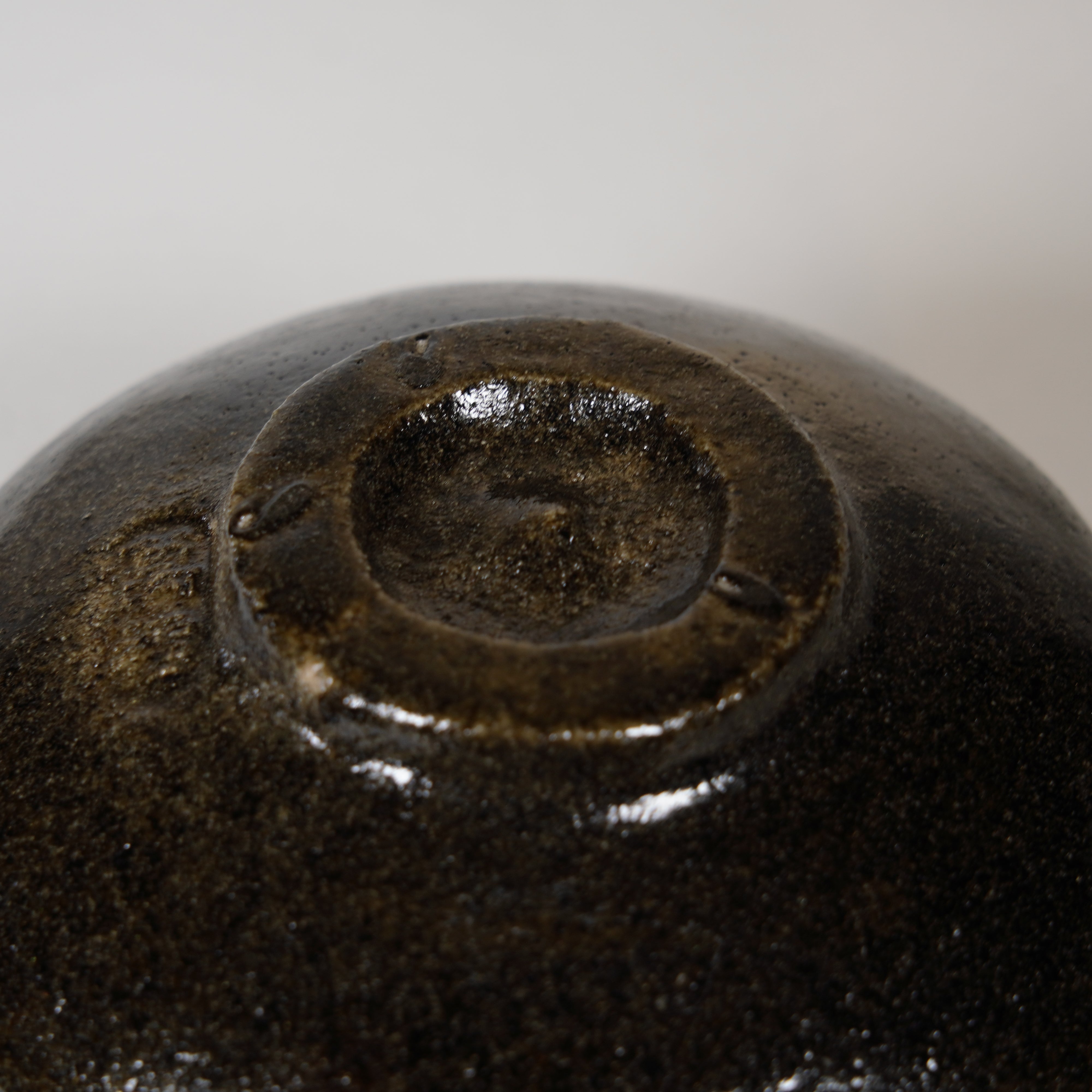 Raku -Töpferei / Teeschale / traditionelle Glasur