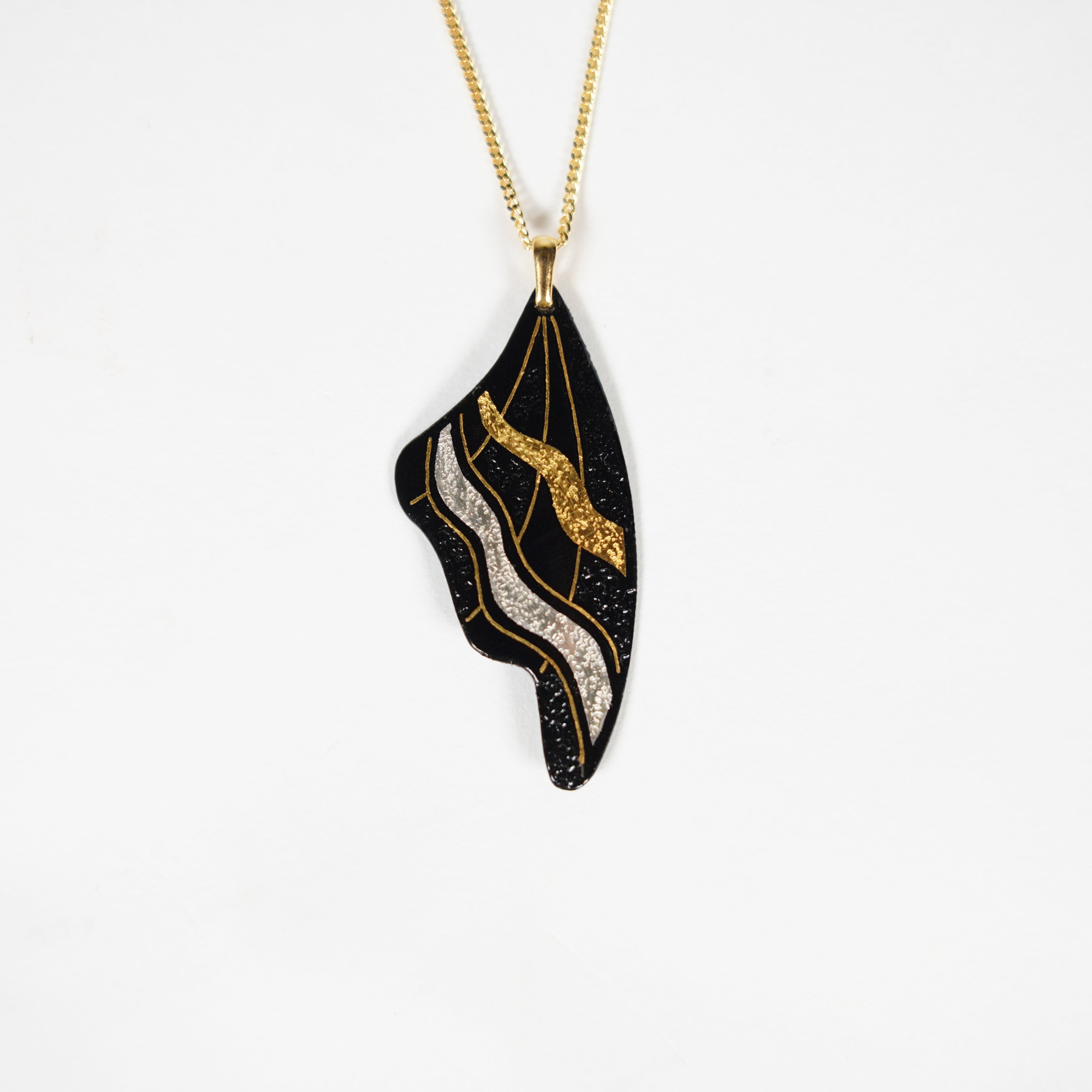 Pendant / Wing Veins / Wing Shape