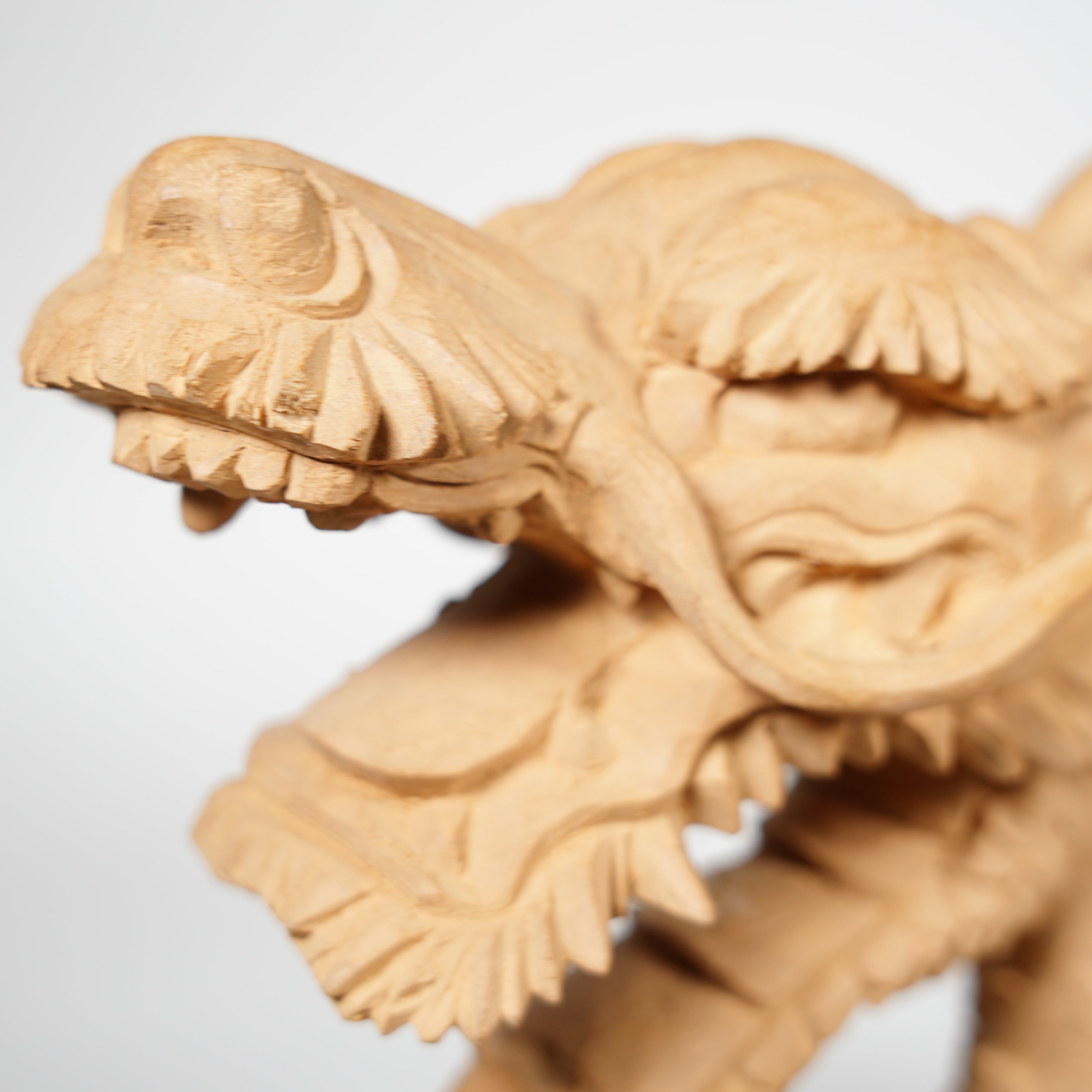 Holzschnitzerei / Drache