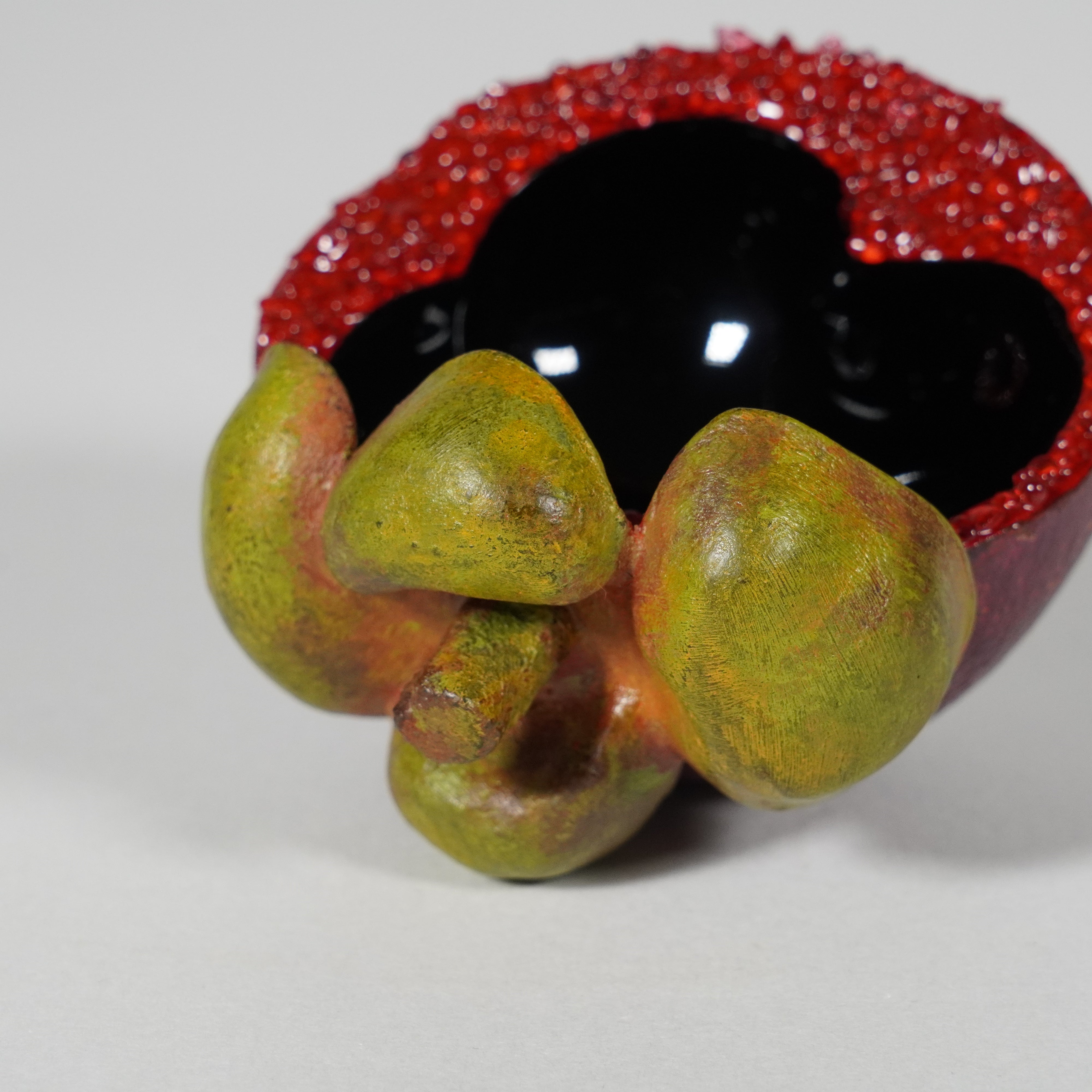 Hiroshima Lacquerware / Mangosteen Motif / Hand-sculpted