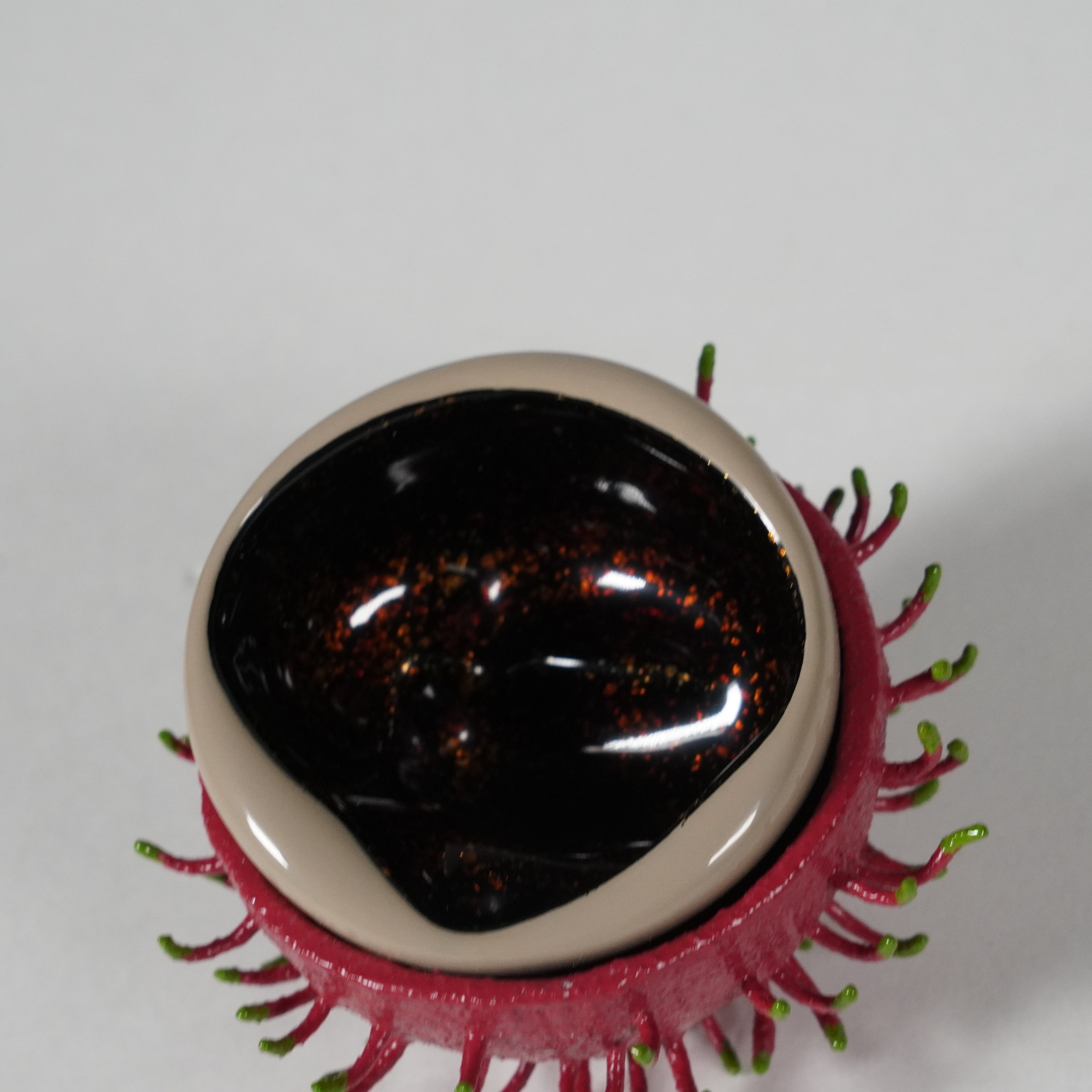 Hiroshima Lacquerware / Rambutan Motif / Hand-sculpted