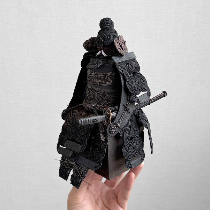 Samurai Armor (Gusoku) / Mizuhiki Hand-knotted Art / Black