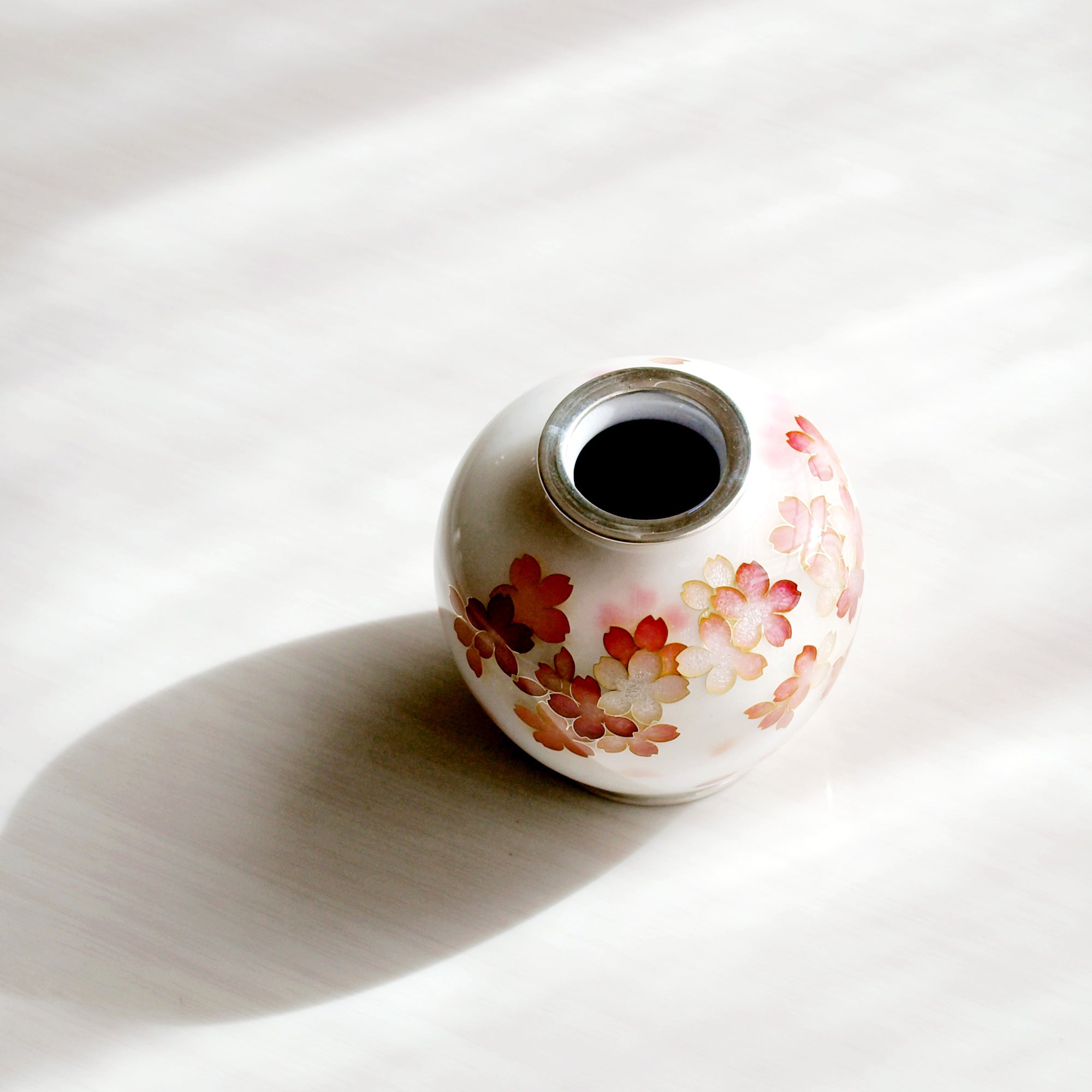 圆花瓶 /樱花