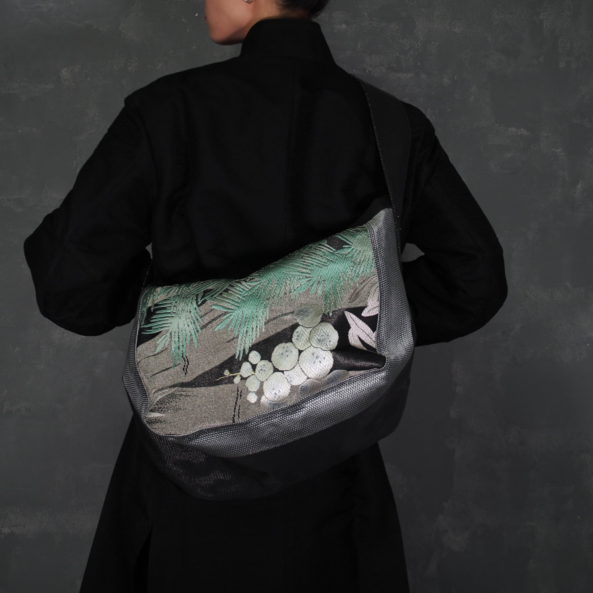 Borsa a messaggeri / 1