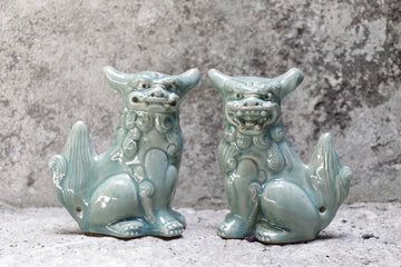 Guardian Lion / Shisa / Sideways / light blue, Milky White