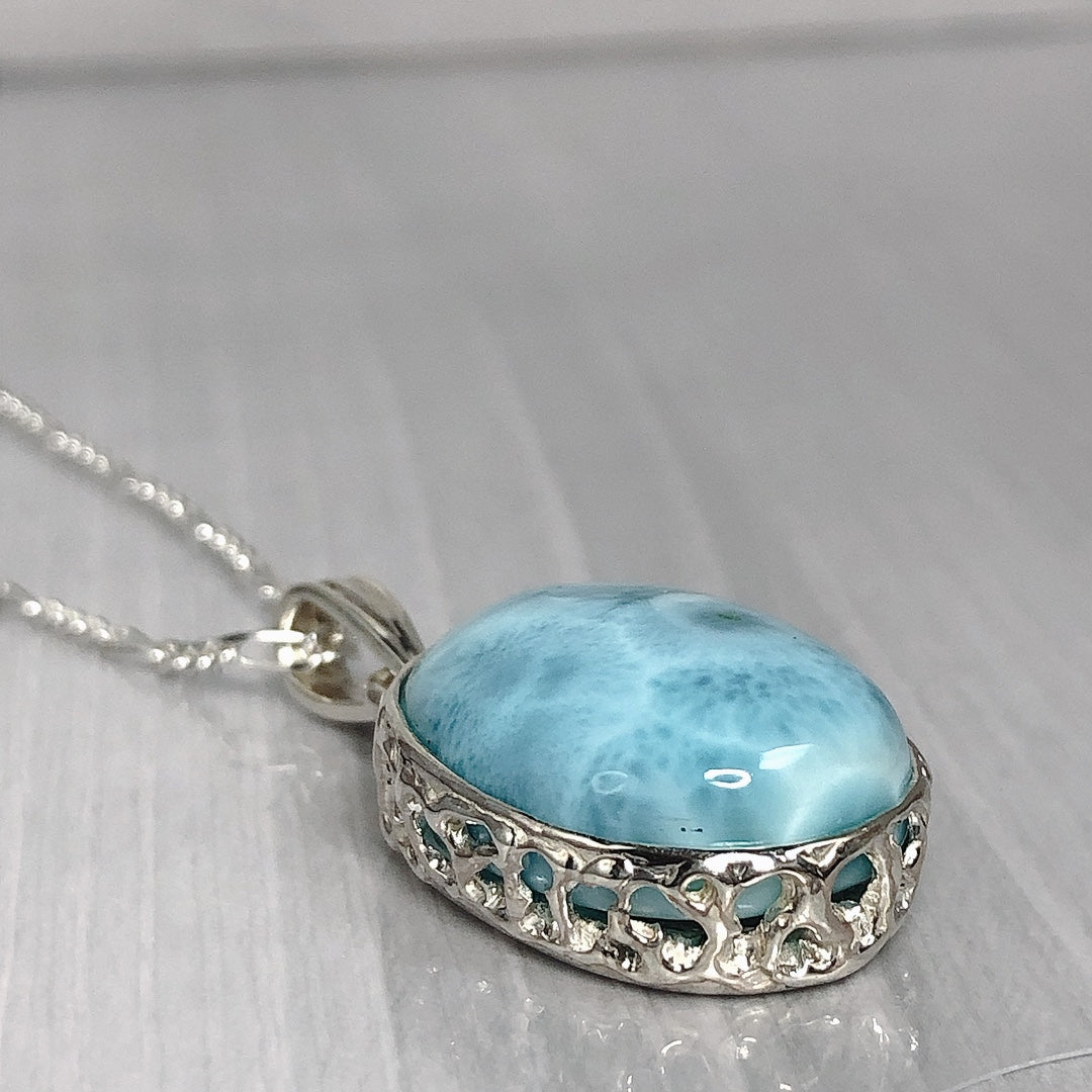 Healing Stone Necklace / Larimar Dolphin – Suigenkyo Online Store