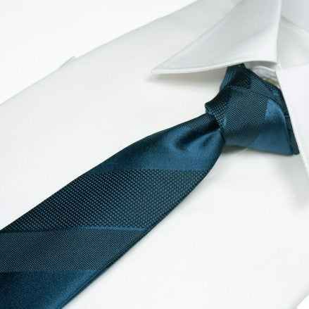 Cravate / bleu marine ordinaire - rayé à trois niveaux (nando)