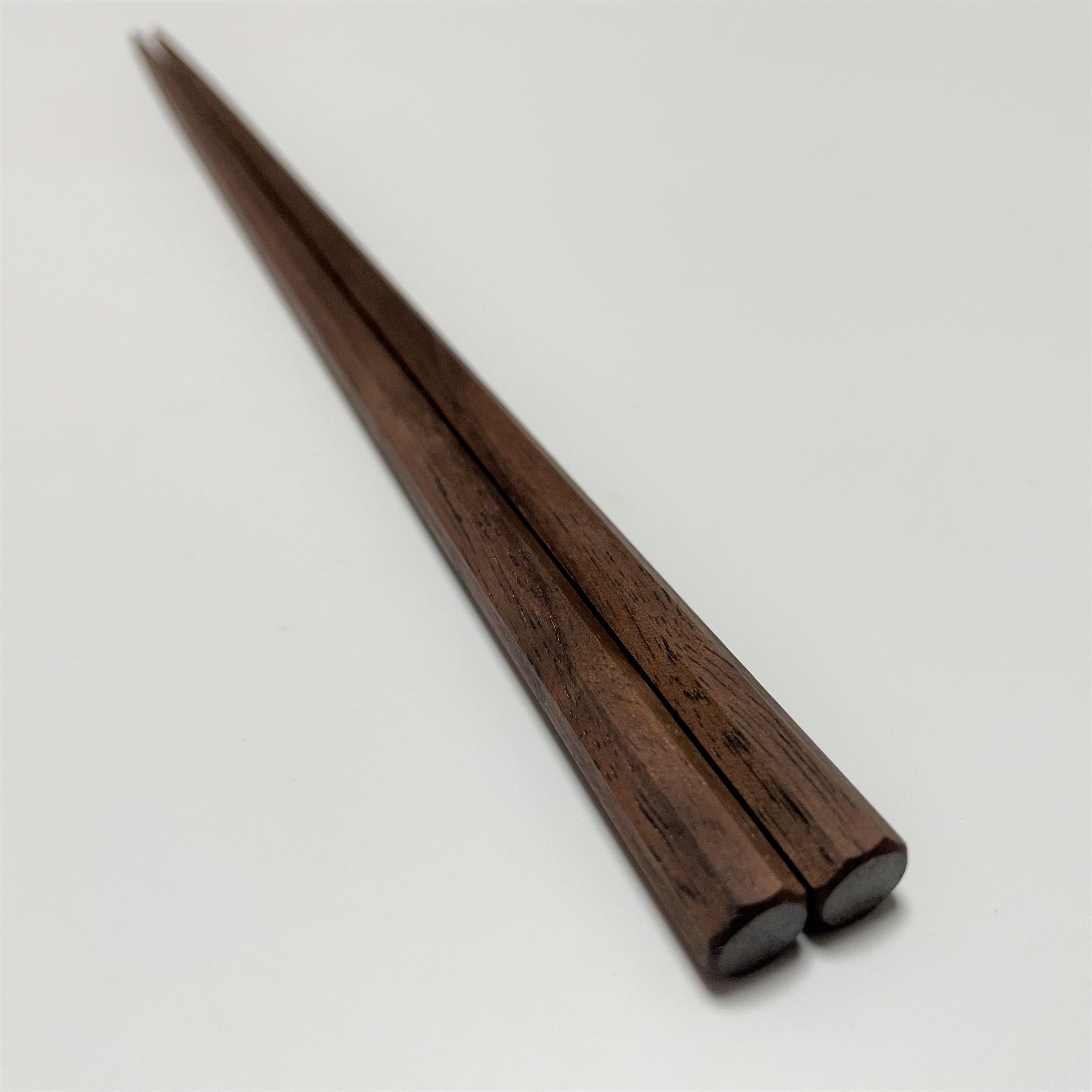 Bacchette di noce / ottagono - 23 cm