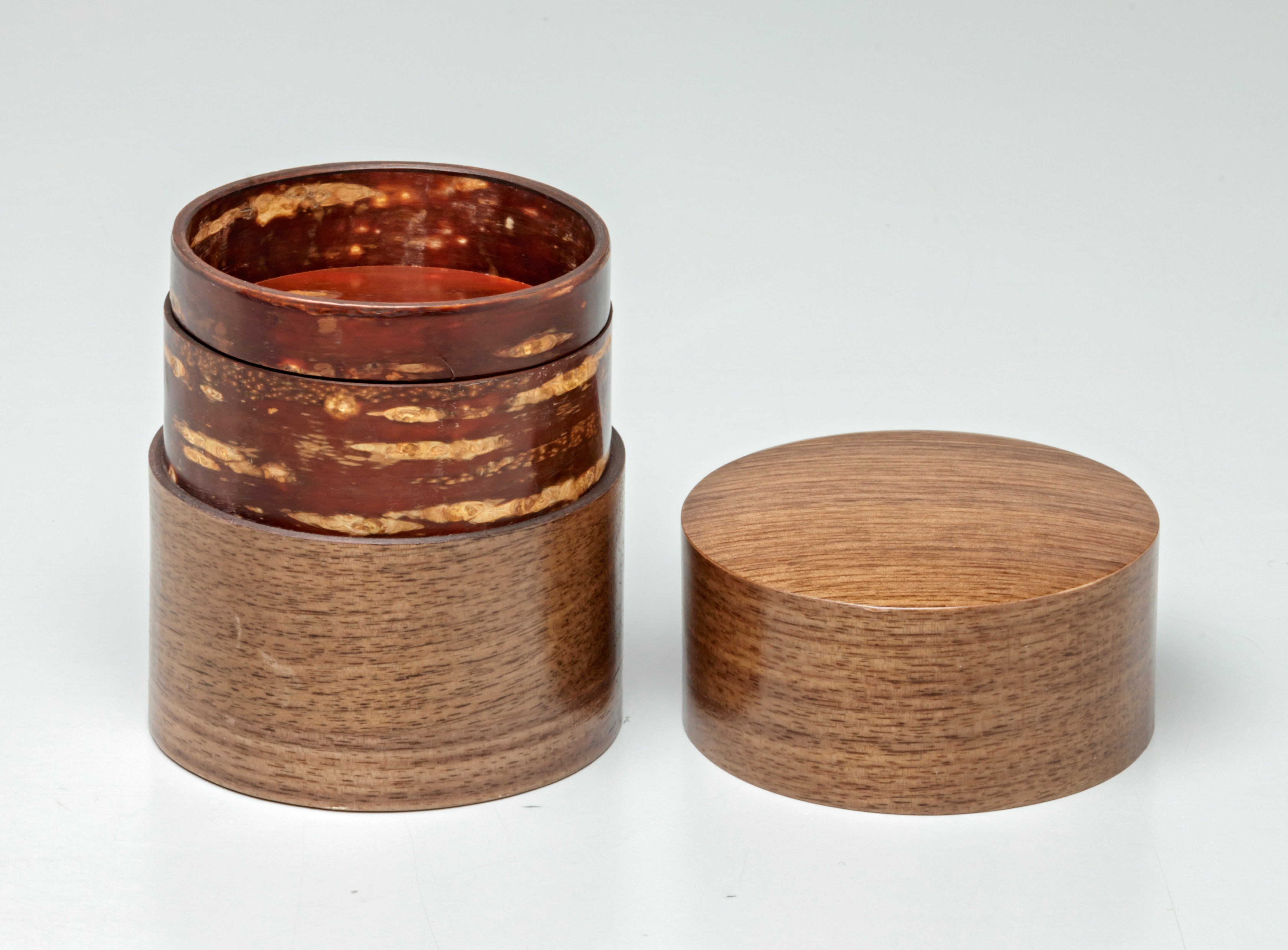Caddy à thé en bois / noix / plat