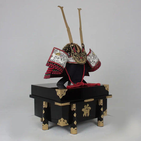 Minamoto no yoshitsune (nur Helm)