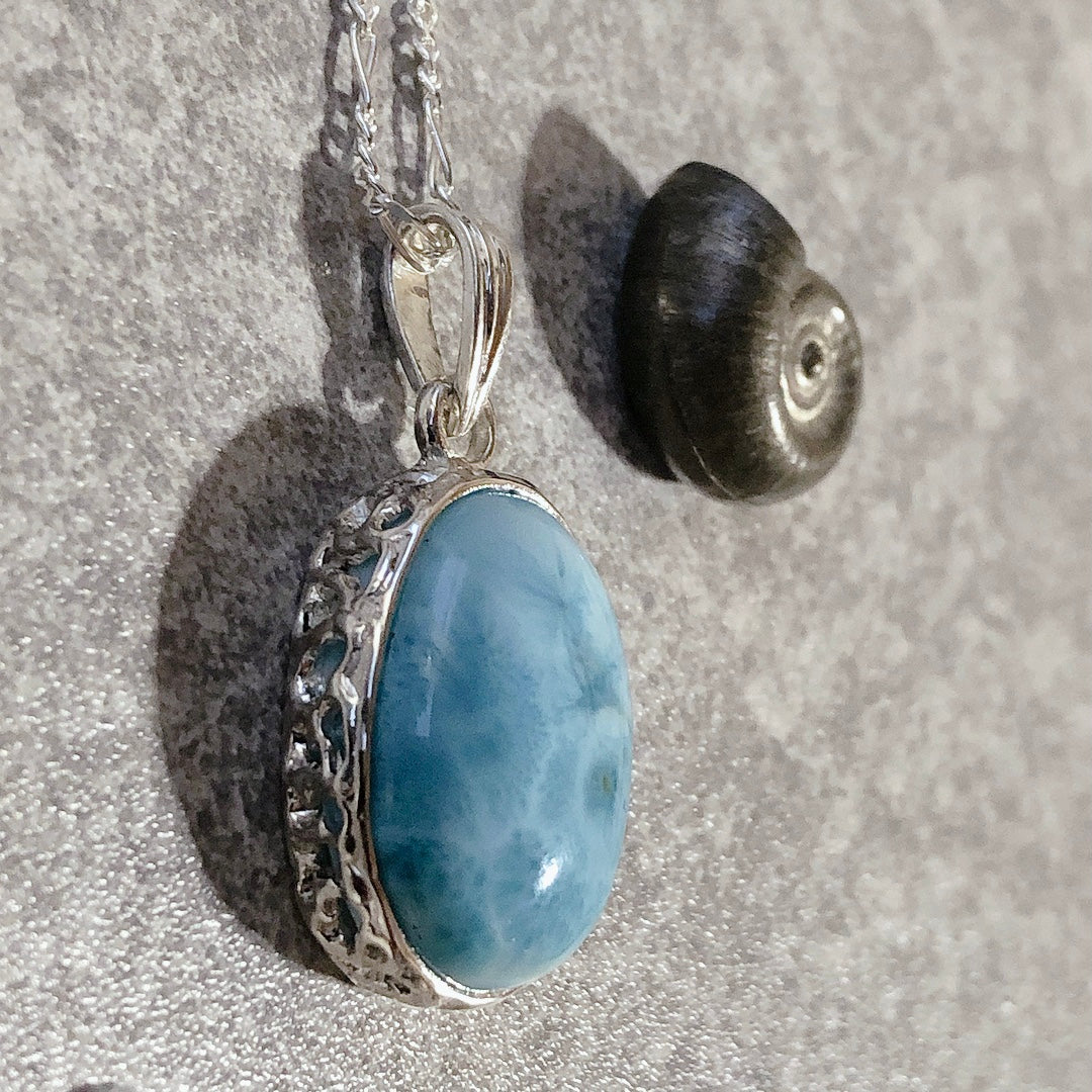 Healing Stone Necklace / Larimar Dolphin – Suigenkyo Online Store