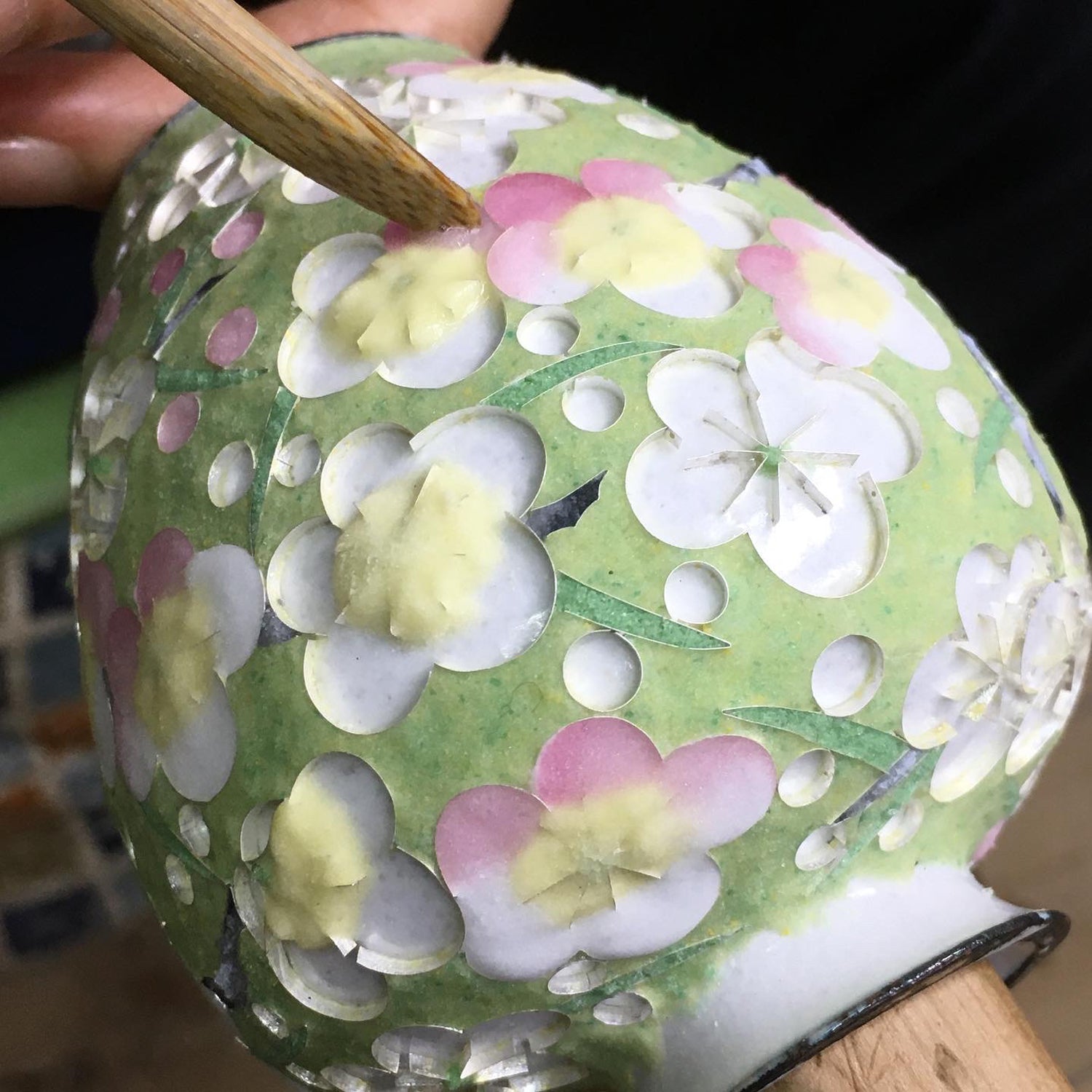 Runde Vase / Hiwamoe Gelb / Pflaumenfüllung