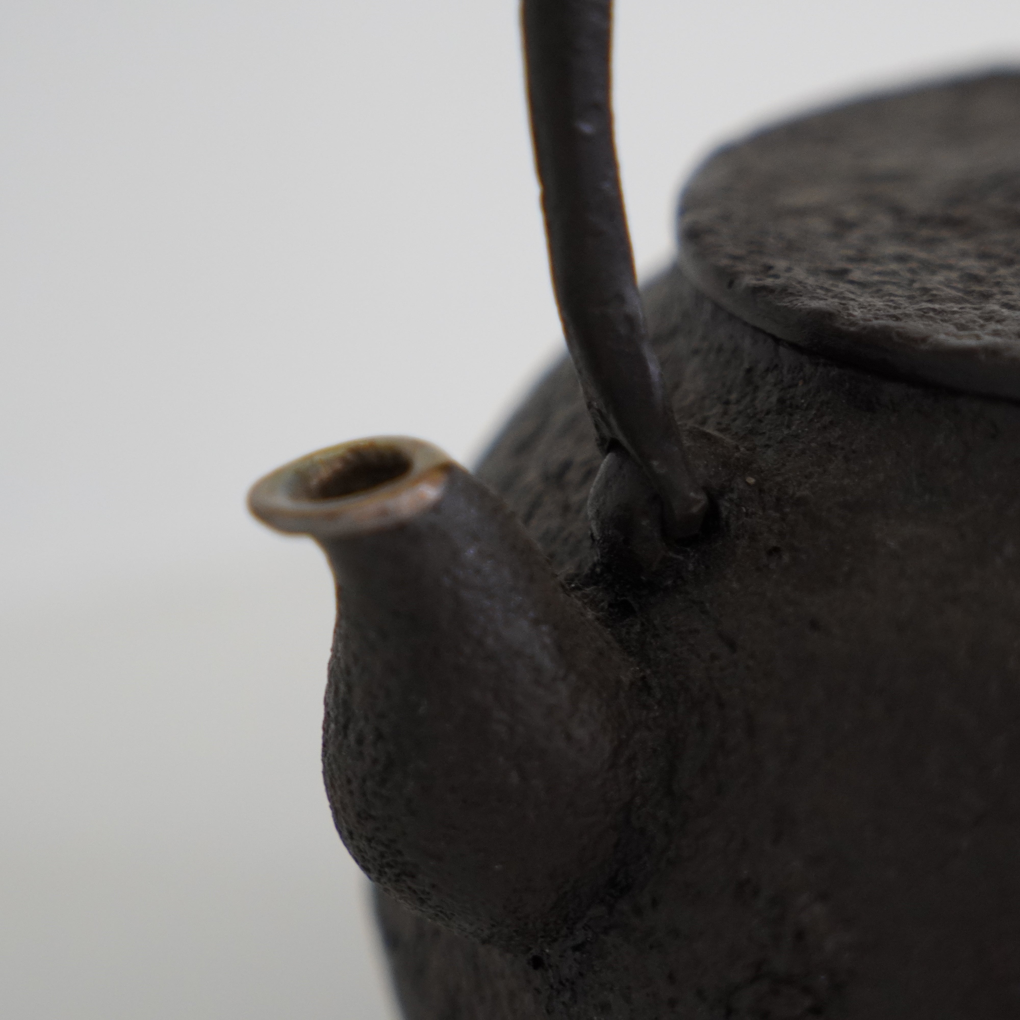 Kettle di ferro / Aori / Copertura naturale