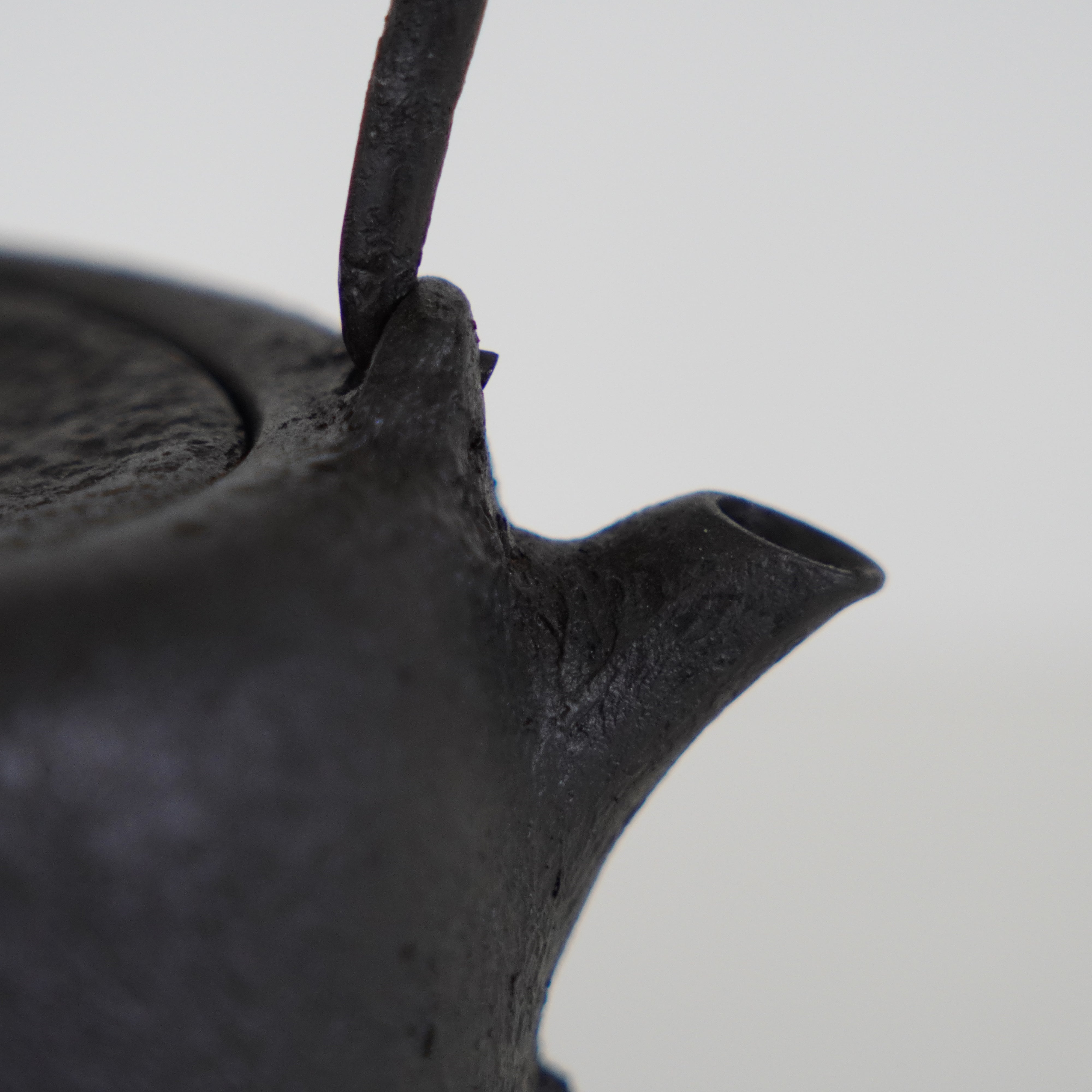 Iron Kettle /  Jujube / Natural Cover