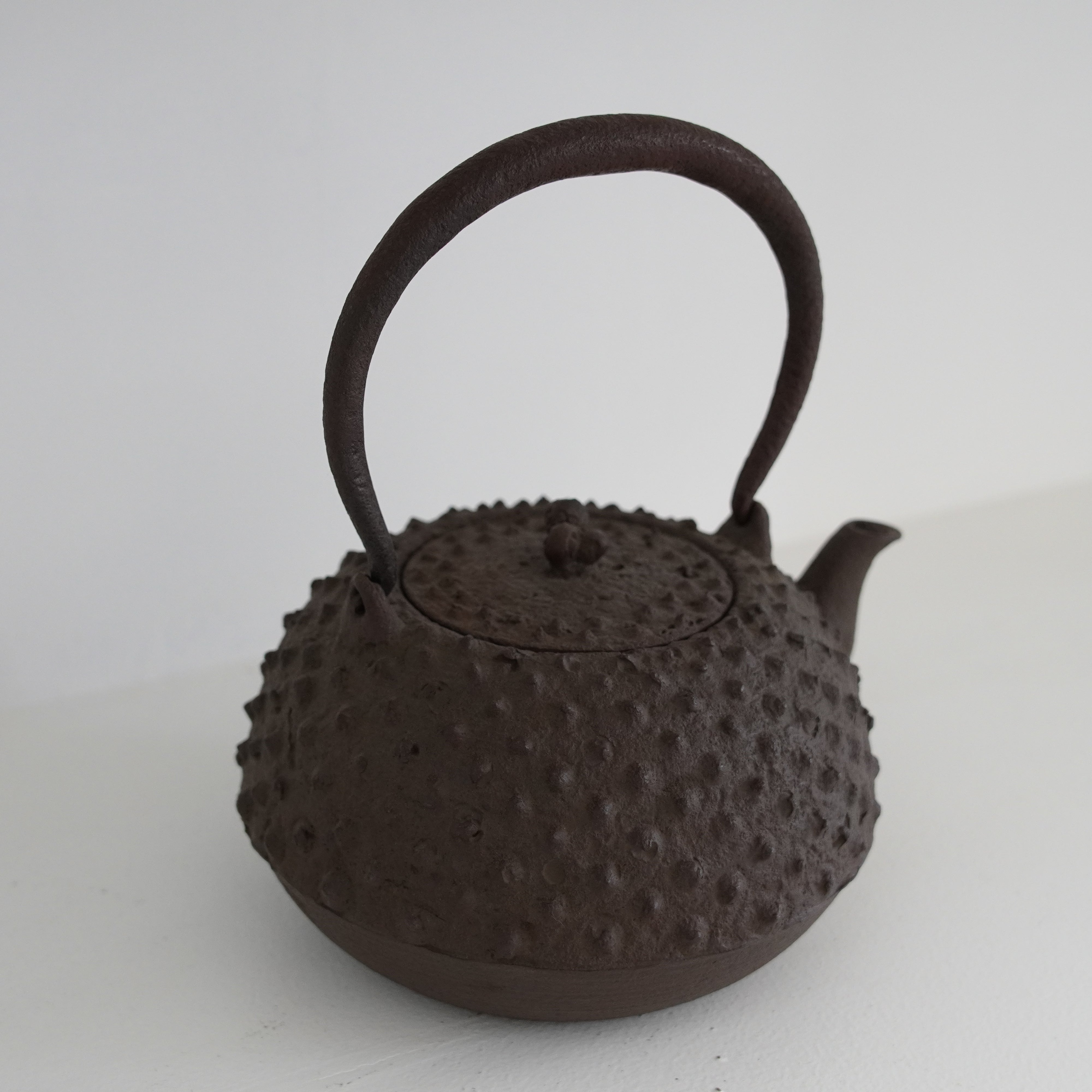 Iron Kettle / Jewel