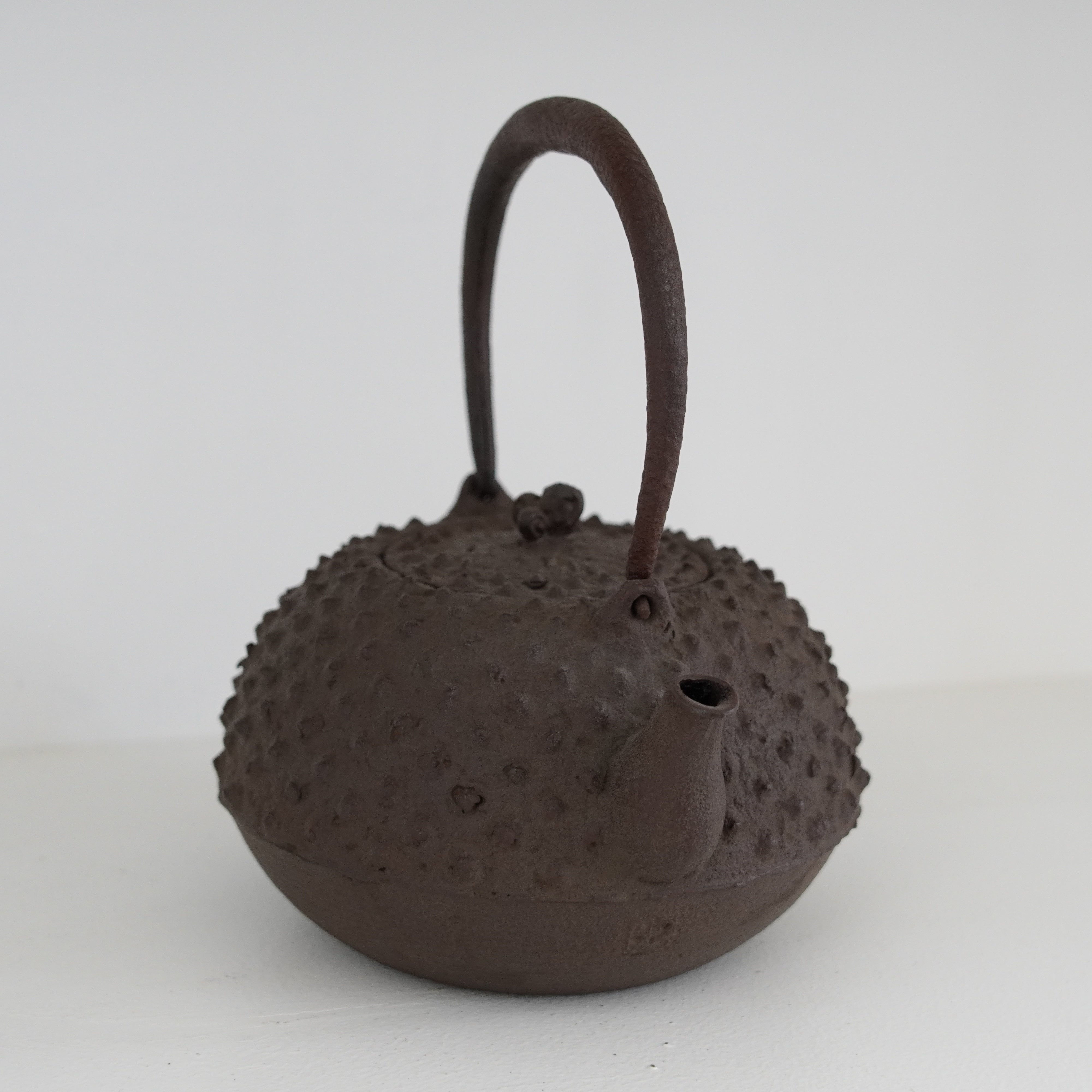 Iron Kettle / Jewel