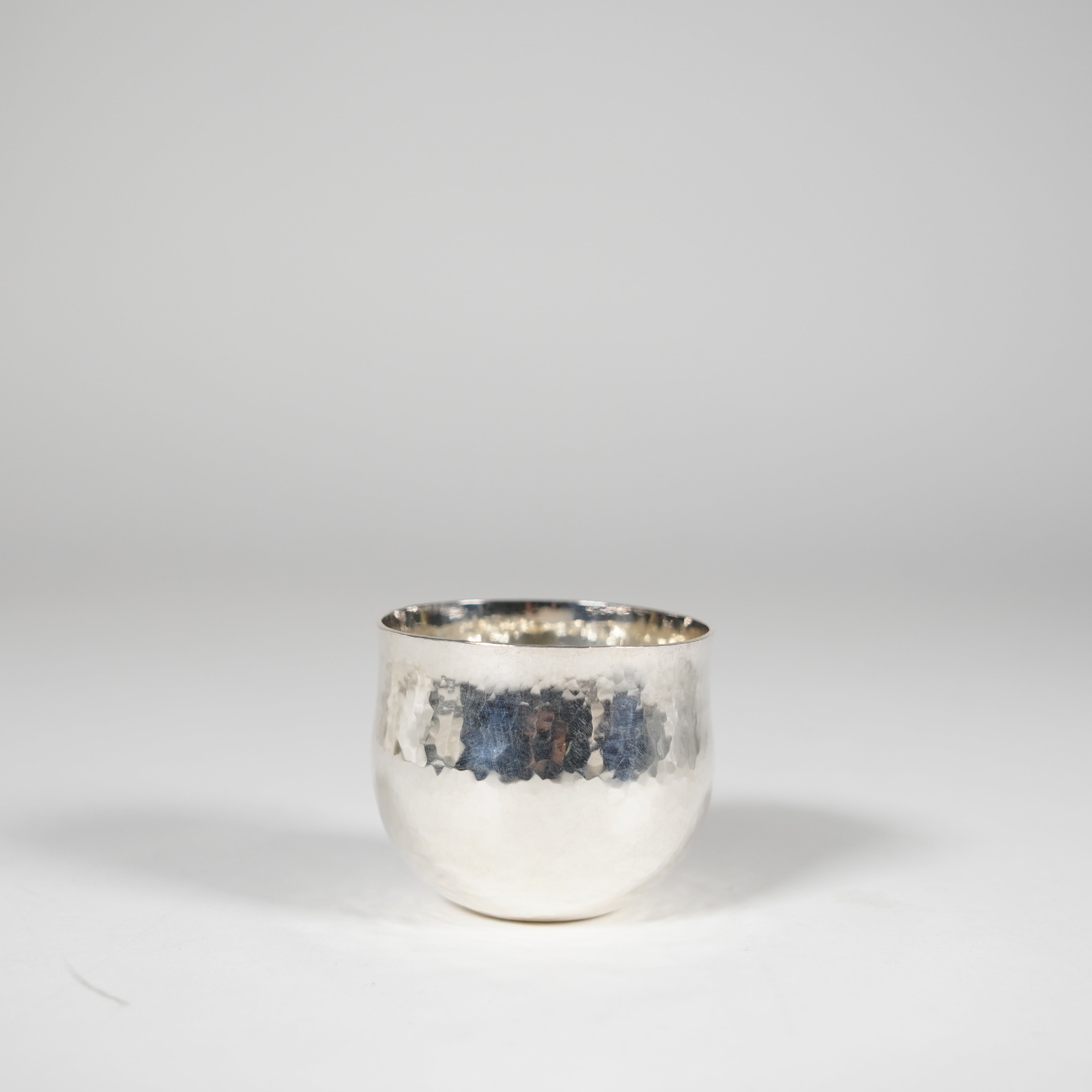 Coupe de saké en argent / boxe ivre