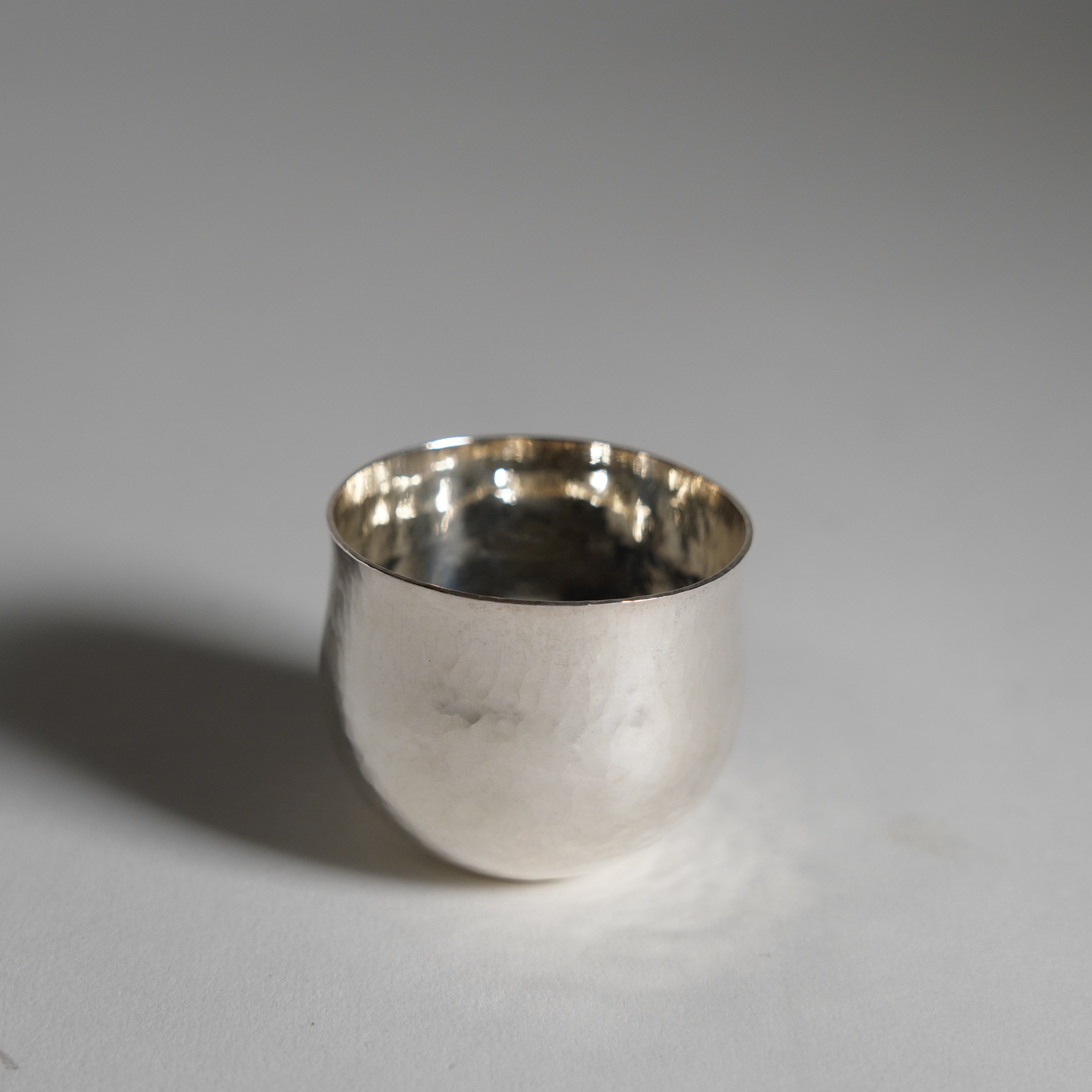 Coupe de saké en argent / boxe ivre