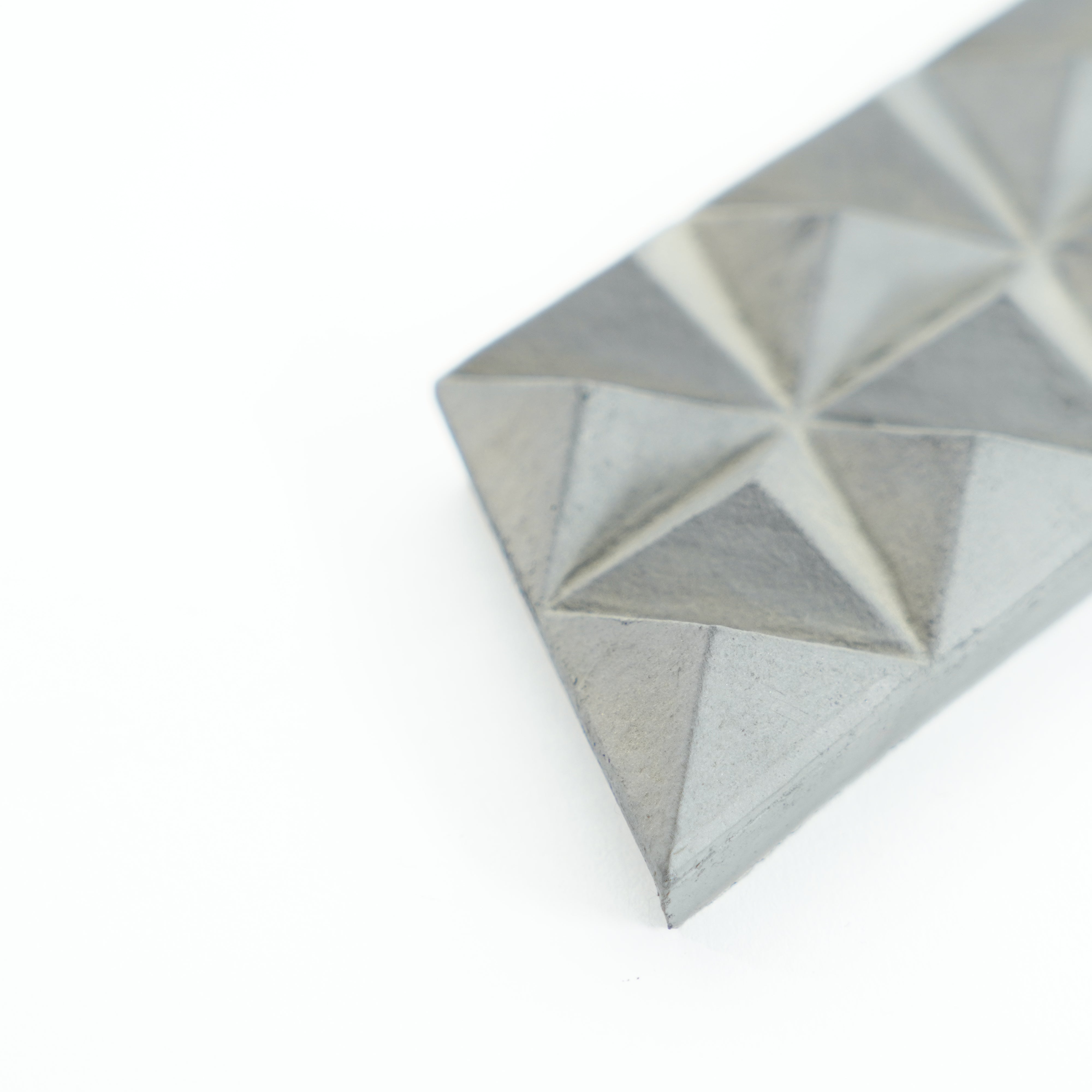 3d Kawara Fliesen / dreieckige Pyramide (klein) - 4 Fliesen Set