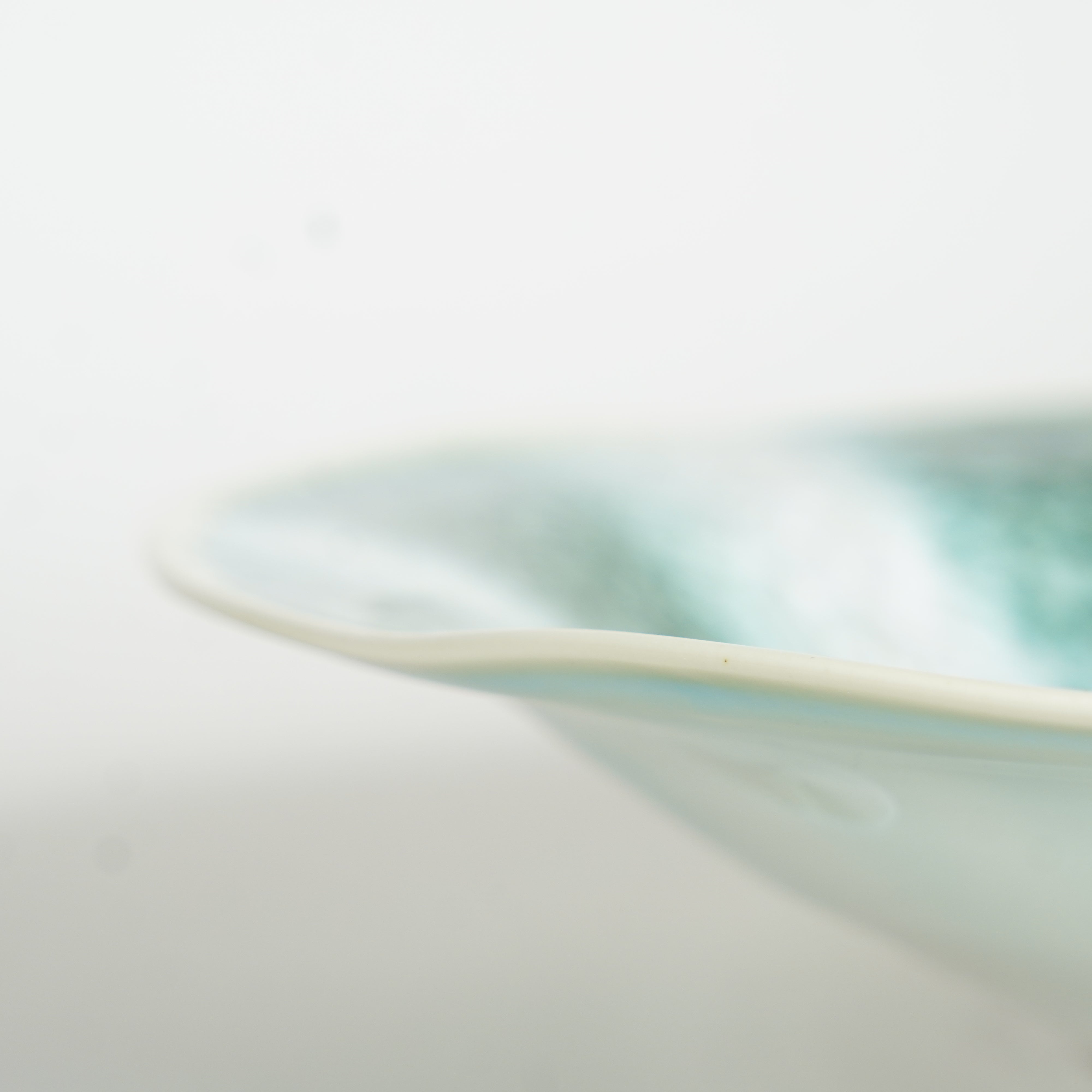 Plat profond / tourbillon de jade