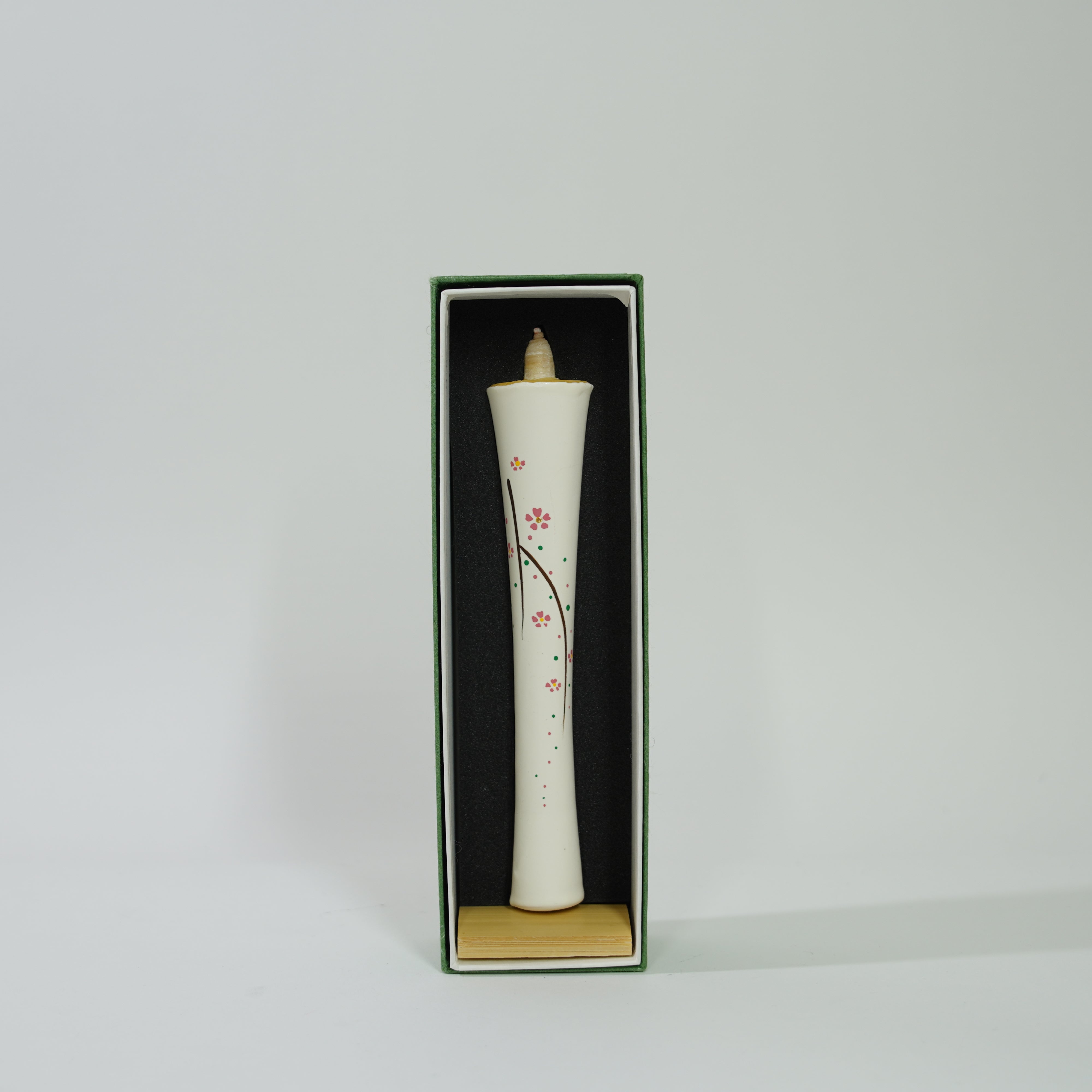 Large Hand-painted Candle (White Sakura) with Bamboo Holder