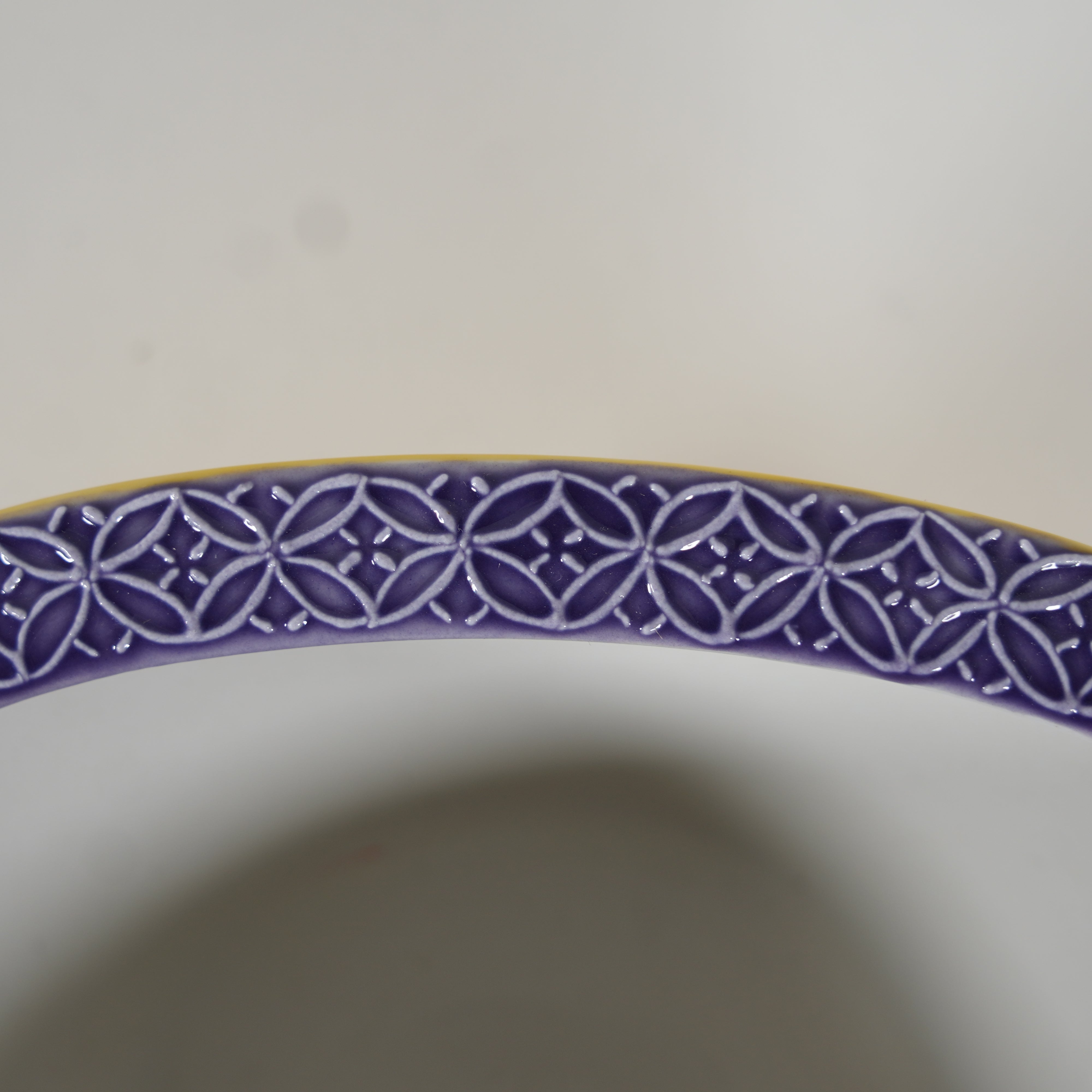 Bonsai -Topf mit Cloisonne -Emaille -Dekoration