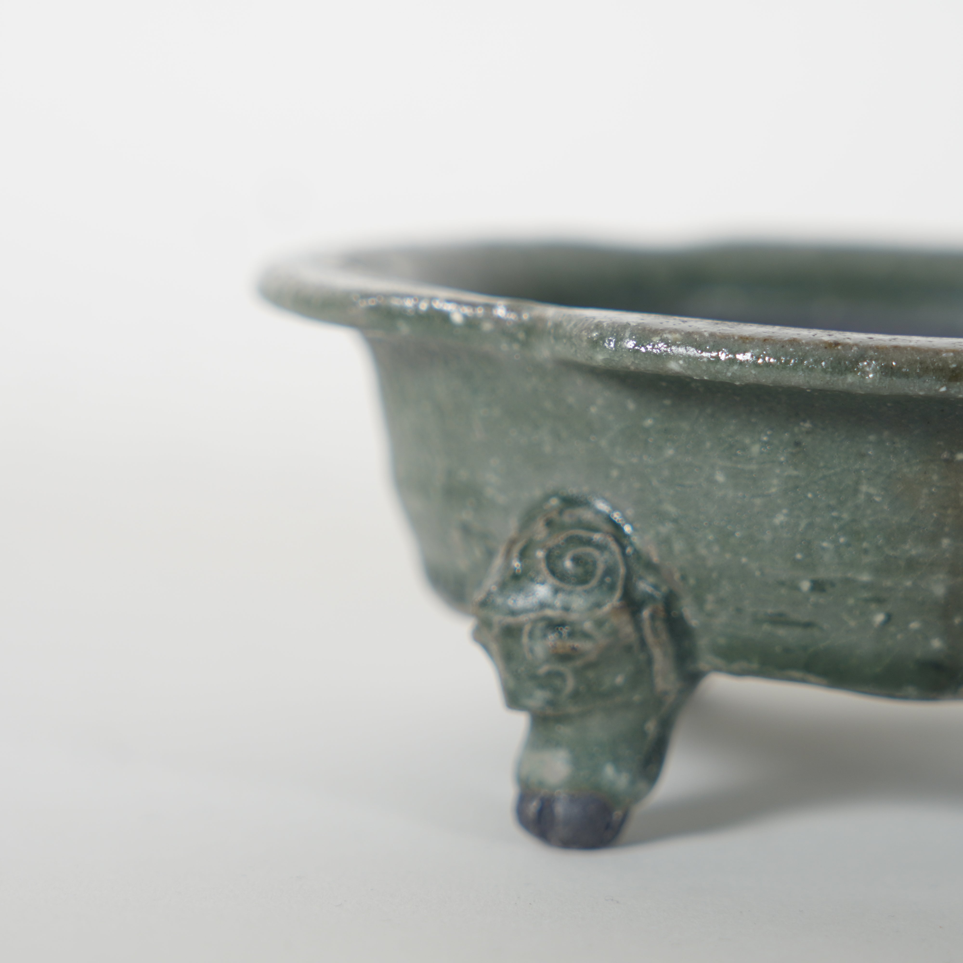 Ash Glaze Beast Leg Bonsai Pot 3 – Suigenkyo Online Store