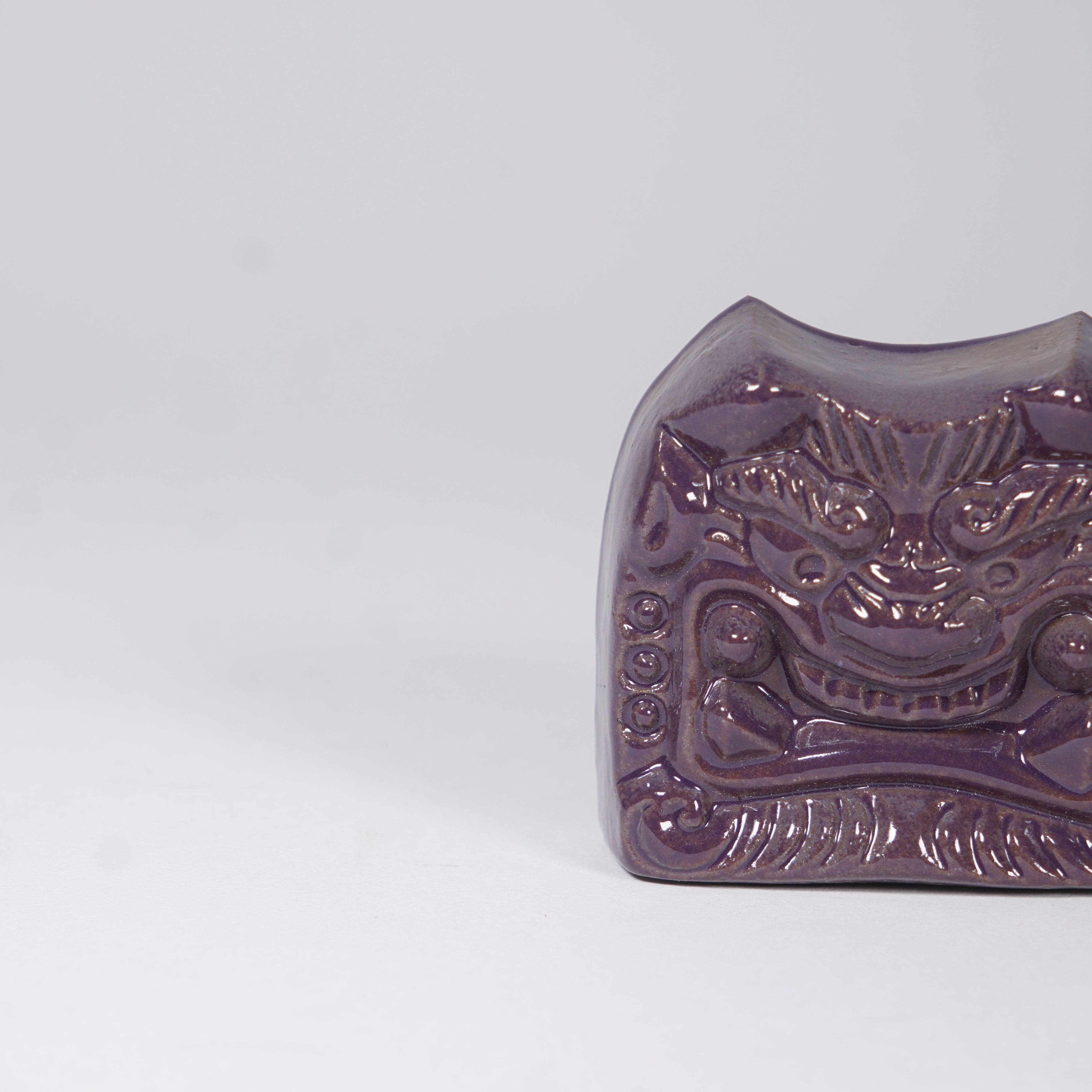 Paperweight / Onigawara Ogre Tile / Purple