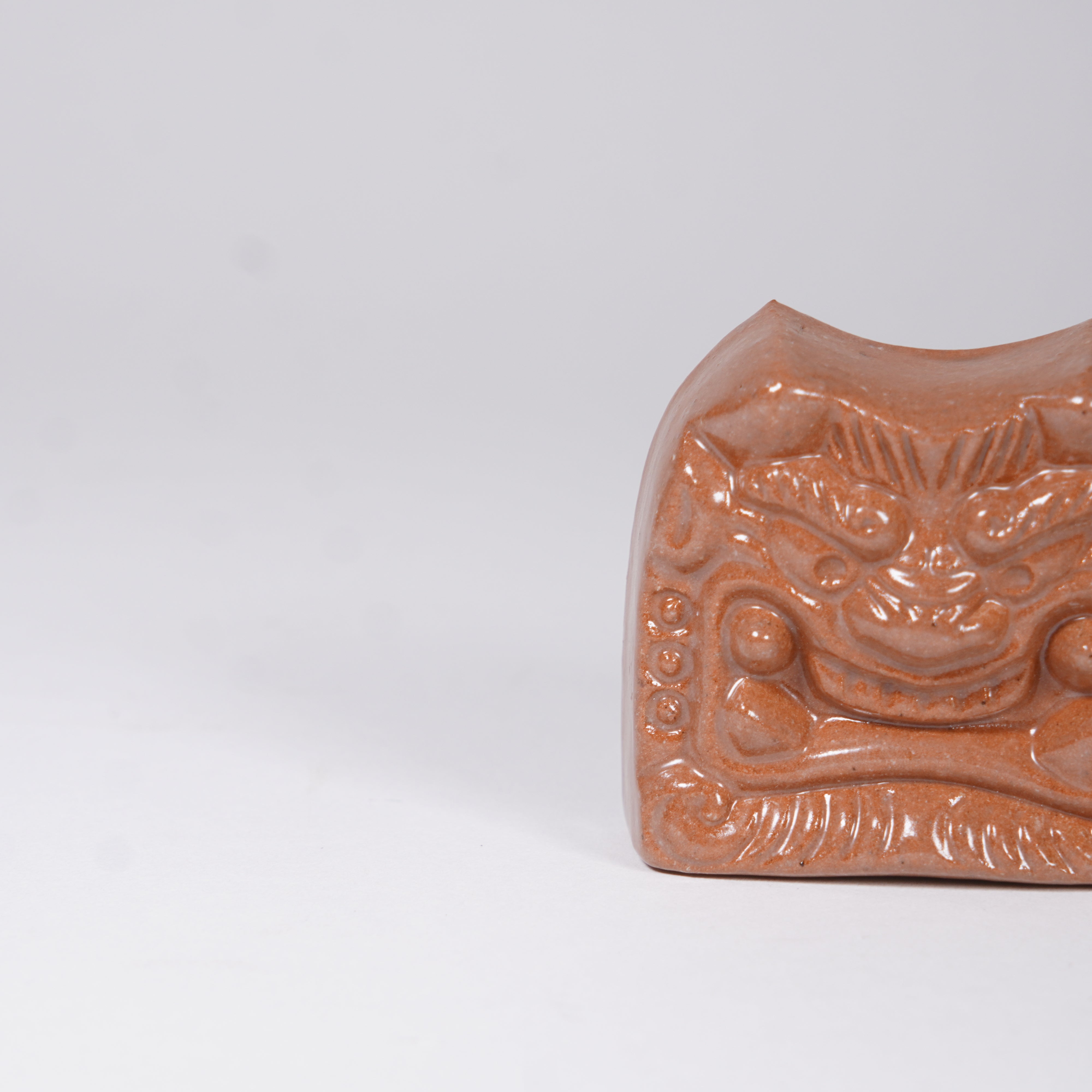 Paperweight / Onigawara Ogre Tile / Red