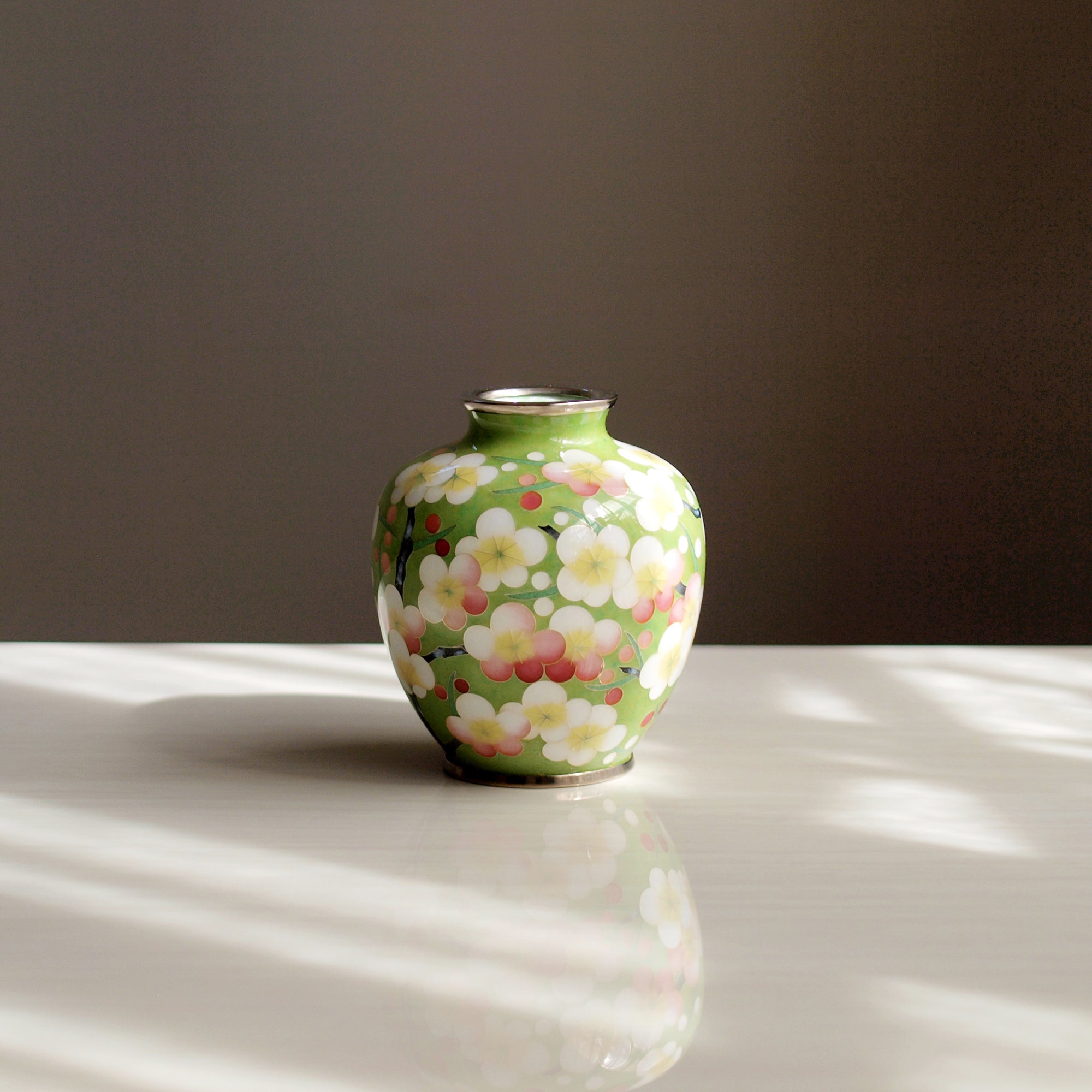 Runde Vase / Hiwamoe Gelb / Pflaumenfüllung