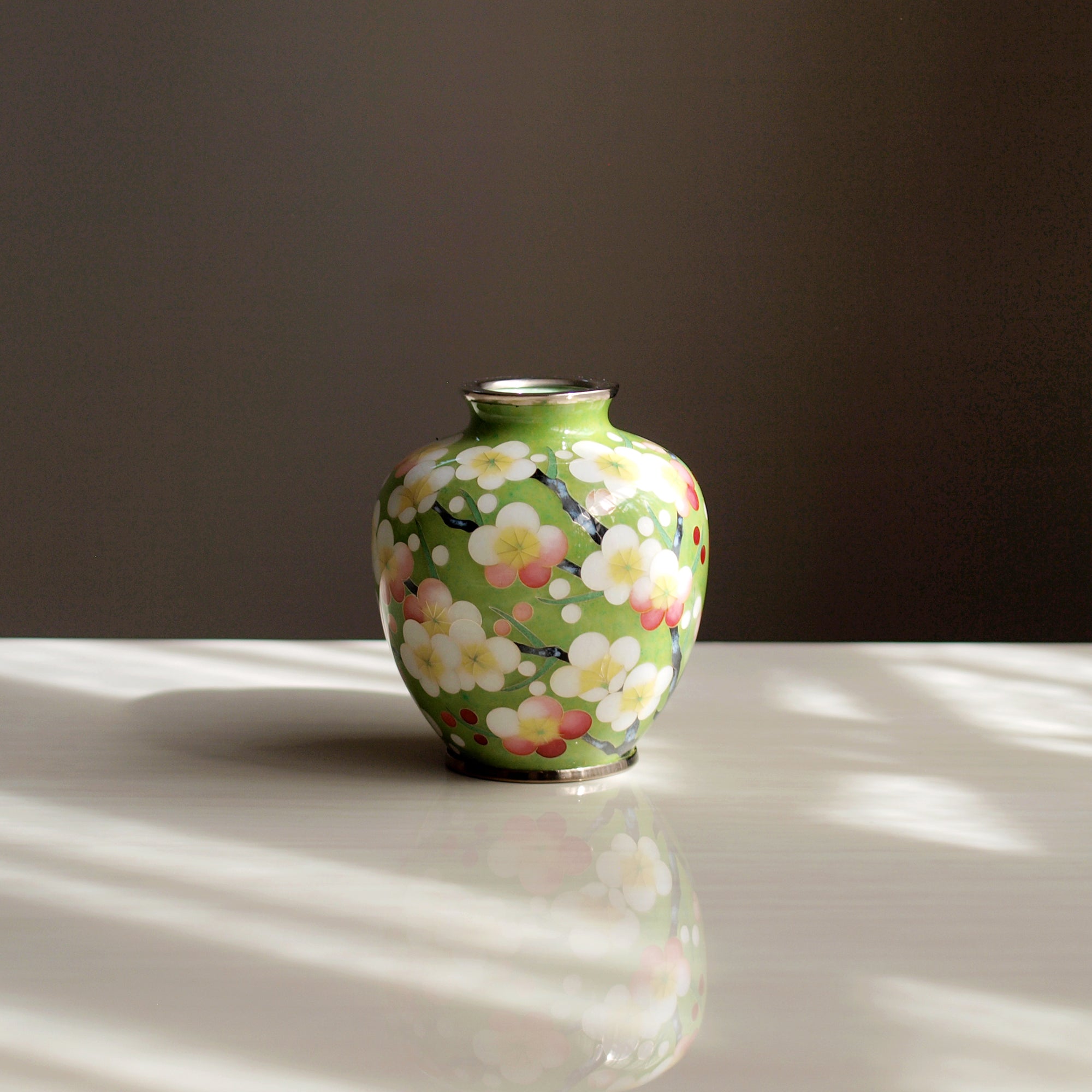 Runde Vase / Hiwamoe Gelb / Pflaumenfüllung