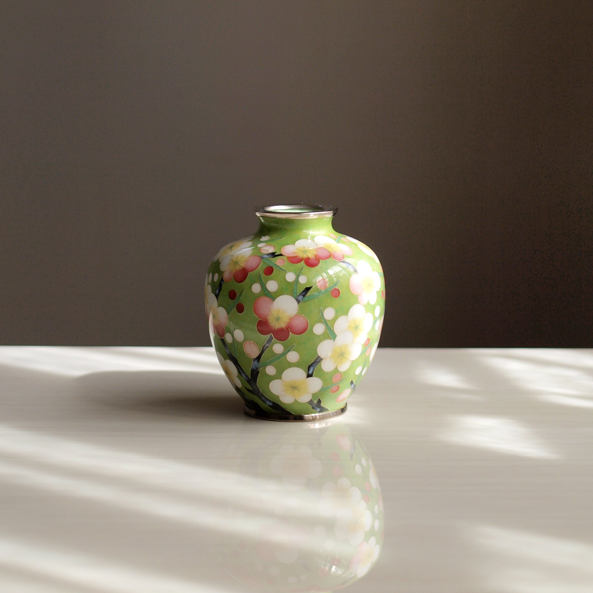 Runde Vase / Hiwamoe Gelb / Pflaumenfüllung