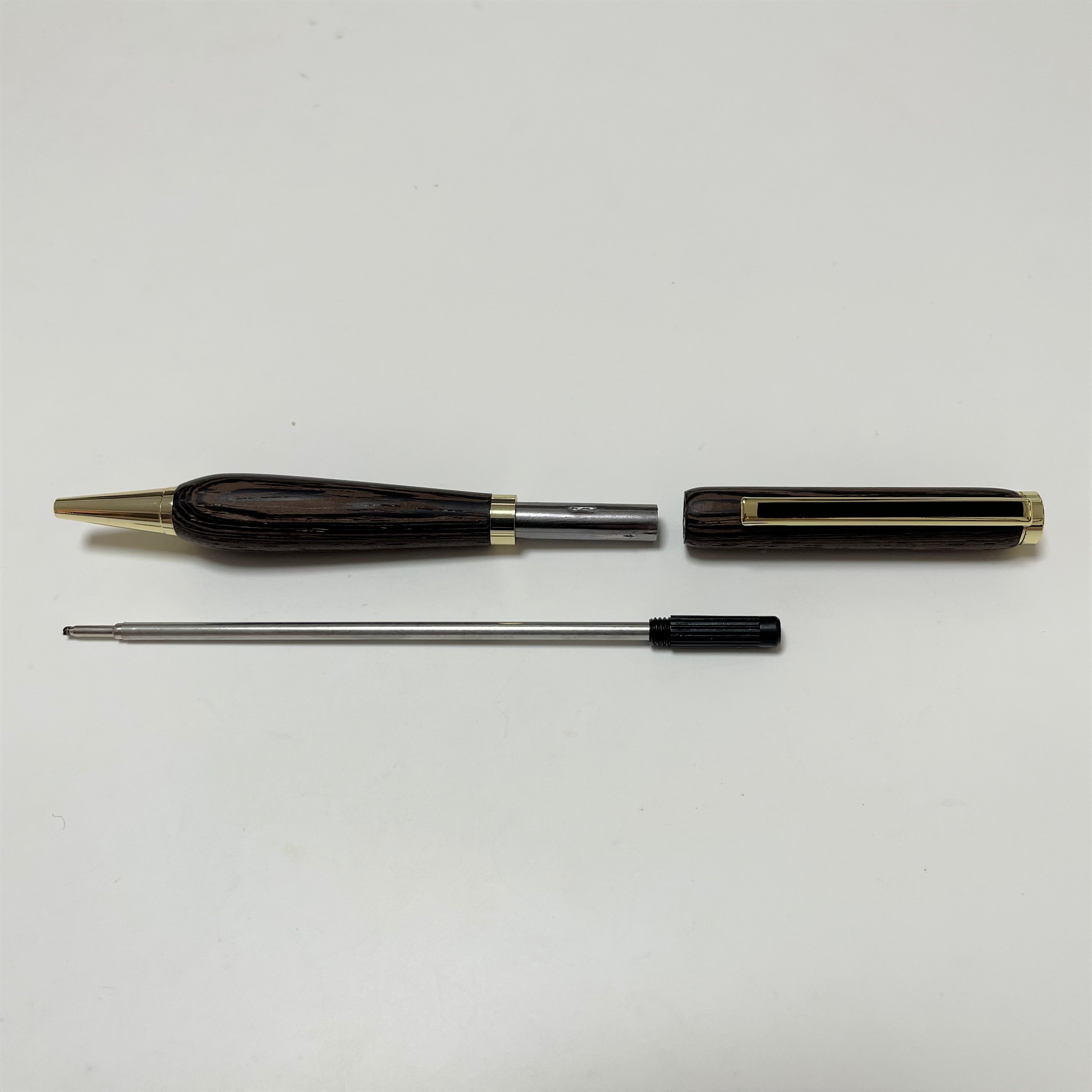 Pluma de madera de espada de hierro, delgada, s de punta de punta, nc